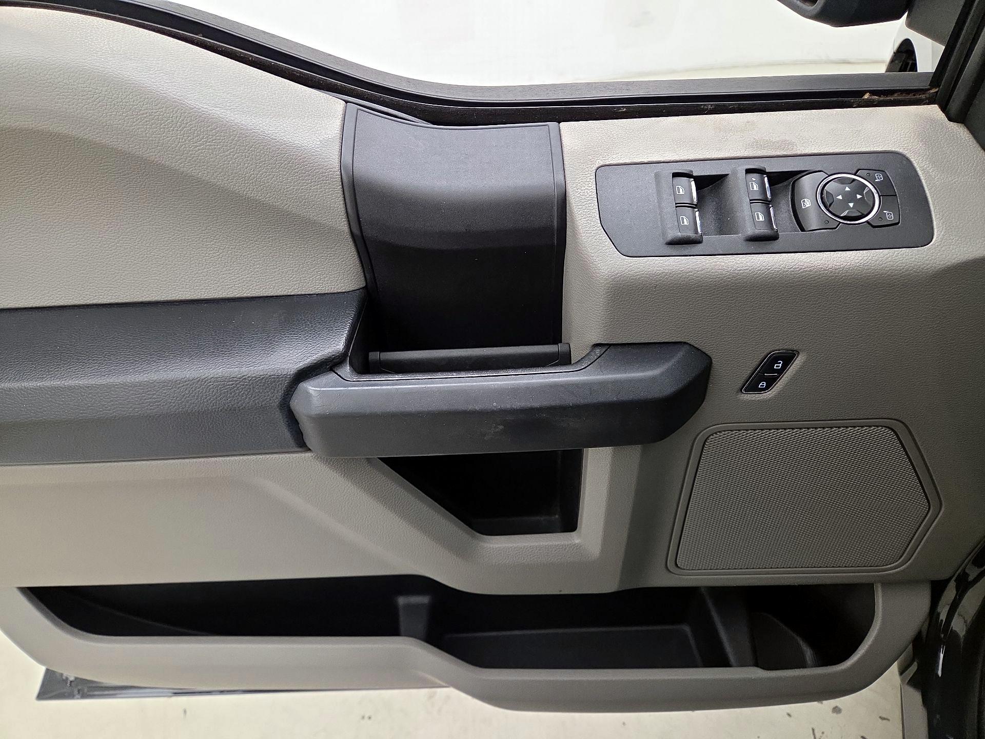 Thumbnail: 2016 Ford F-150 - 12