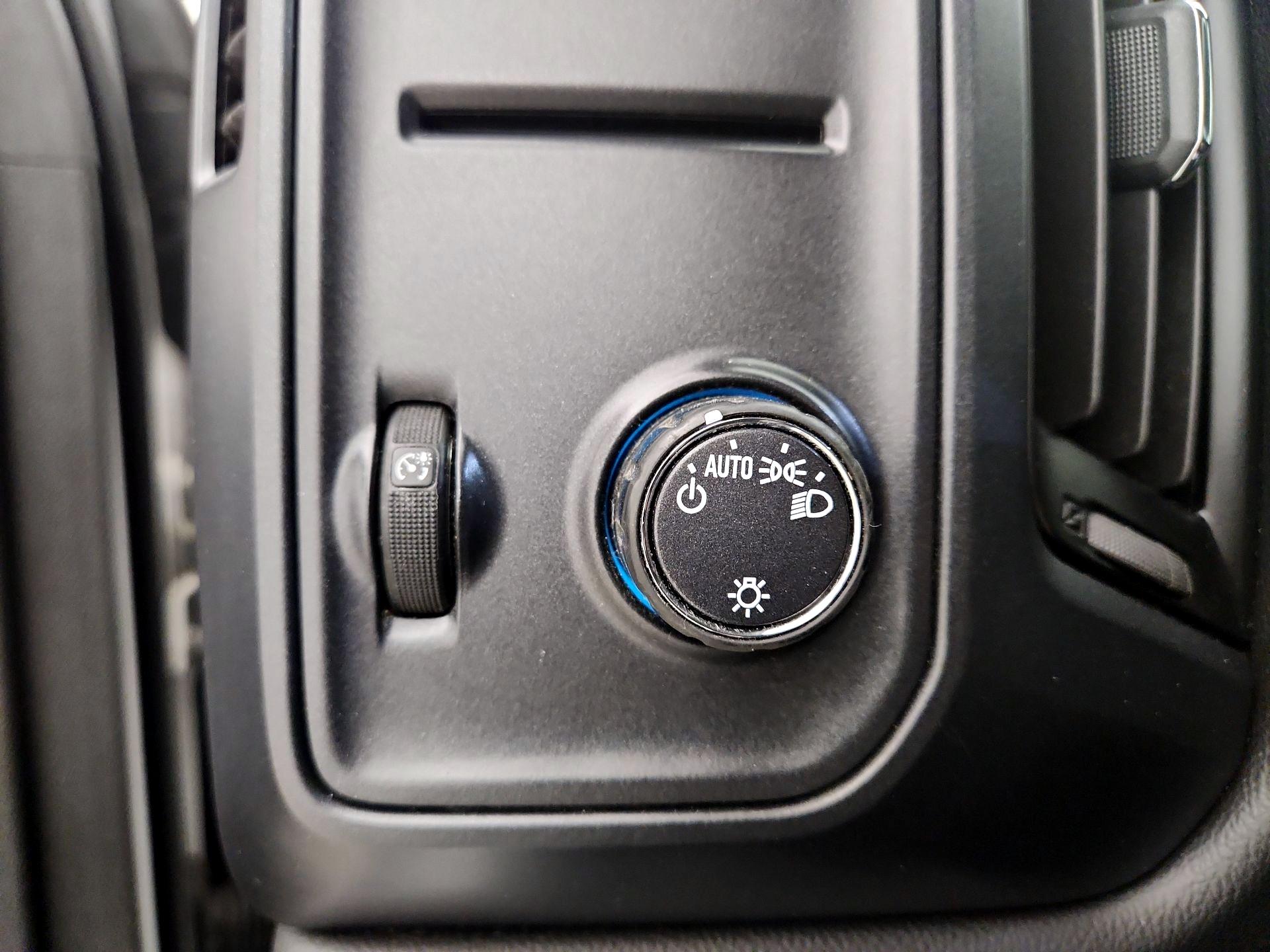 Thumbnail: 2019 Chevrolet Silverado 1500 - 13