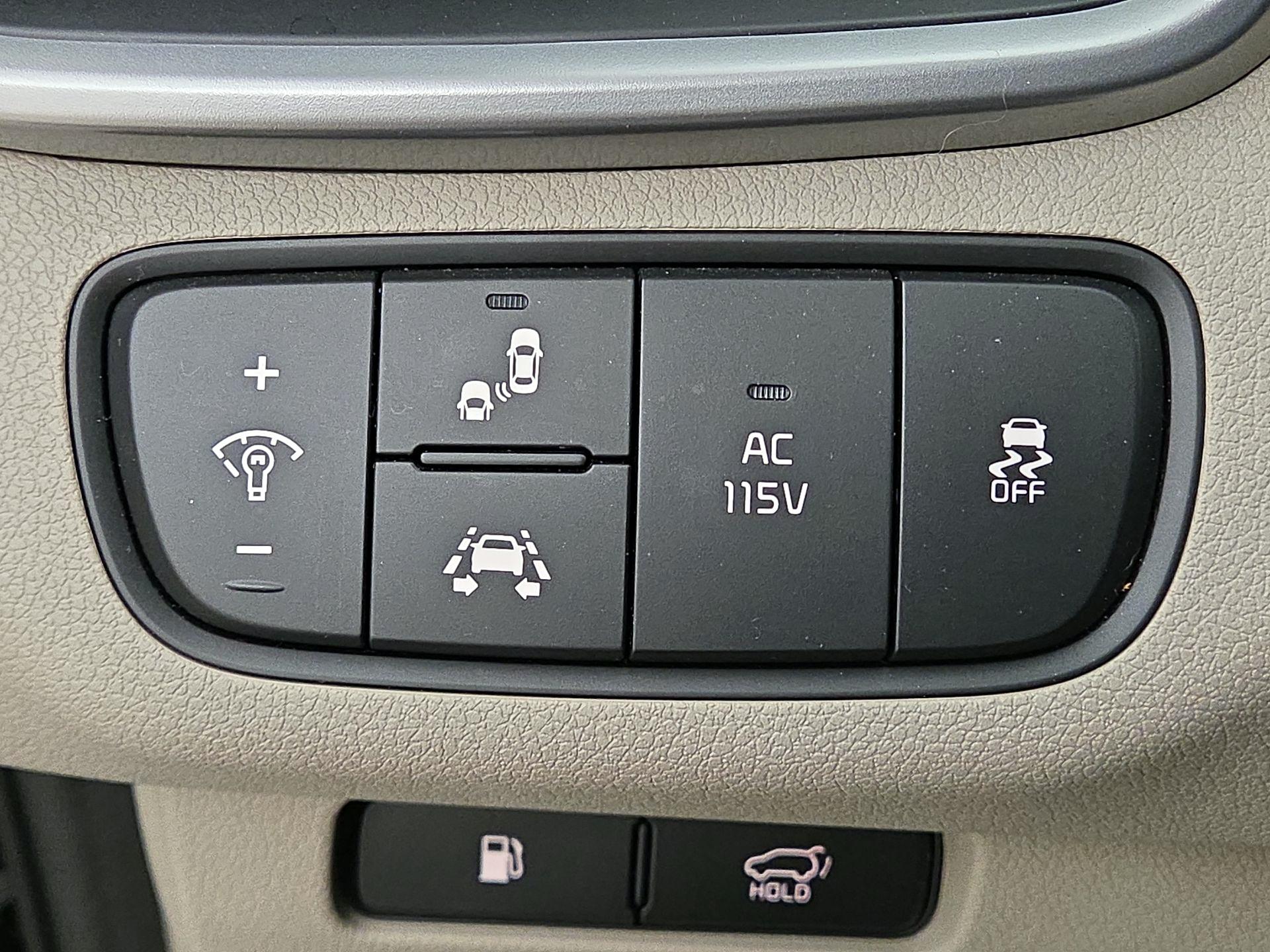 Thumbnail: 2019 Kia Sorento - 13