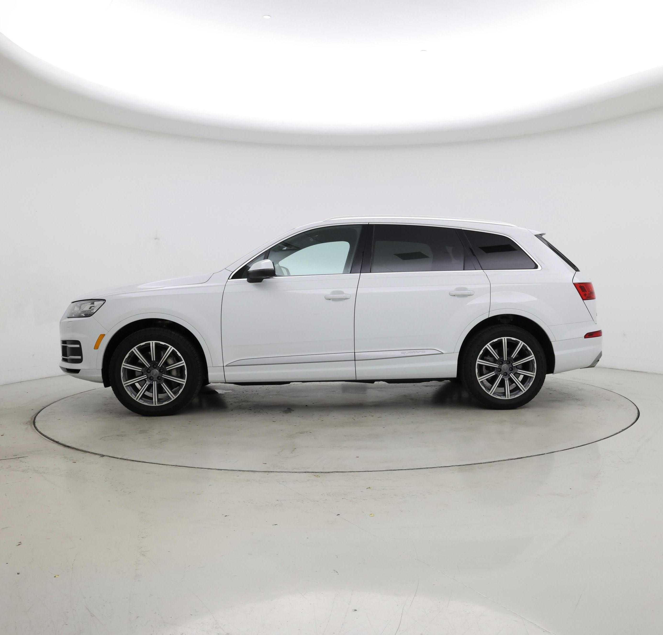 Thumbnail: 2017 Audi Q7 - 3