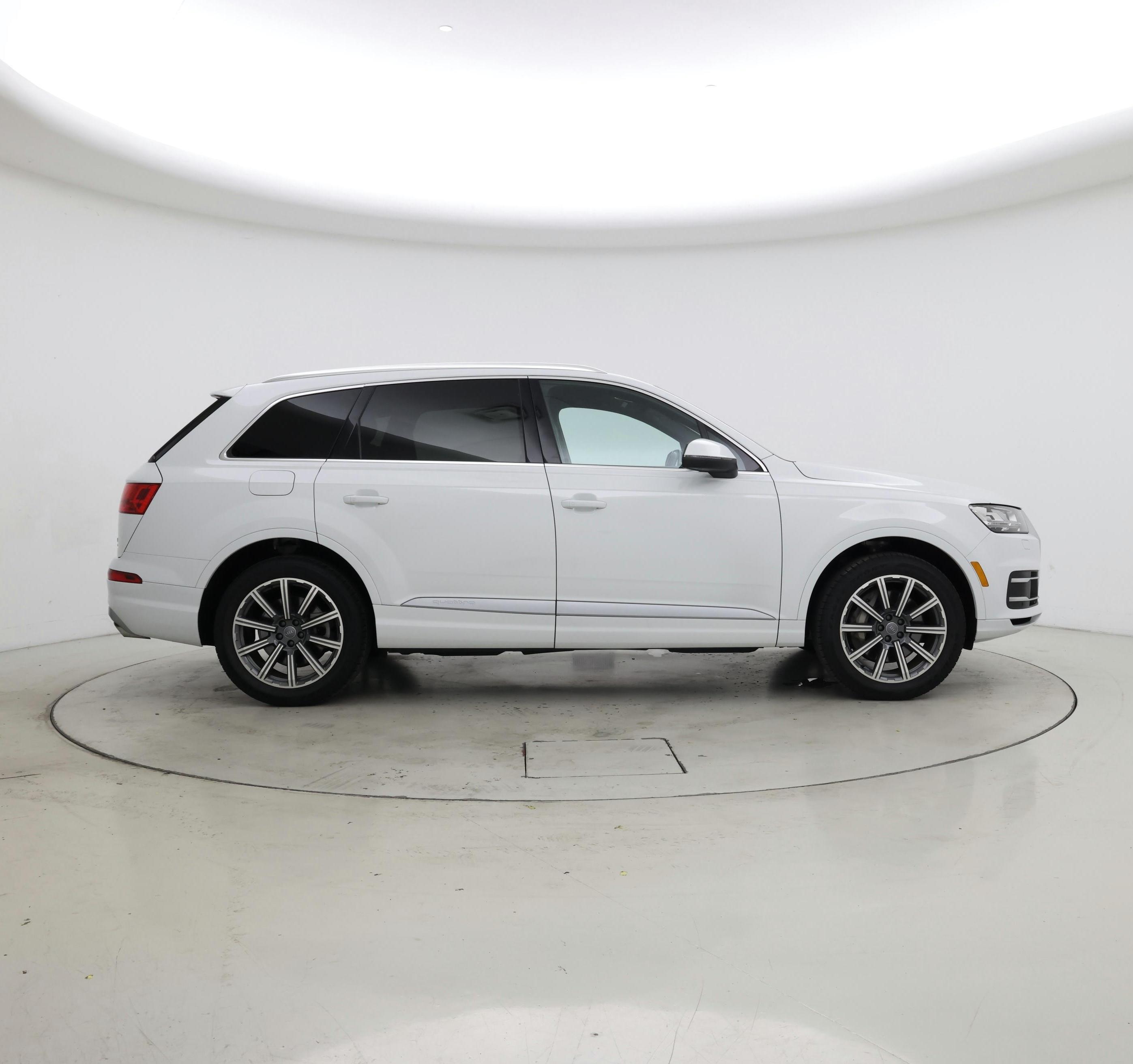 Thumbnail: 2017 Audi Q7 - 7