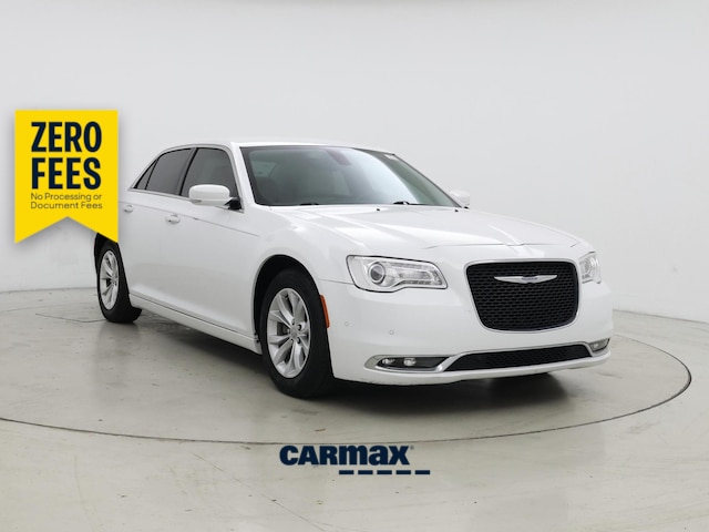 White 2015 Chrysler 300 Sedan Rear-Wheel Drive Automatic