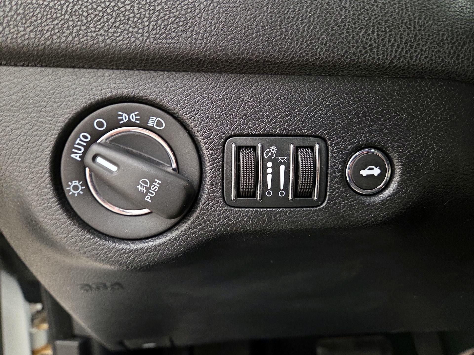 Thumbnail: 2015 Chrysler 300 - 13