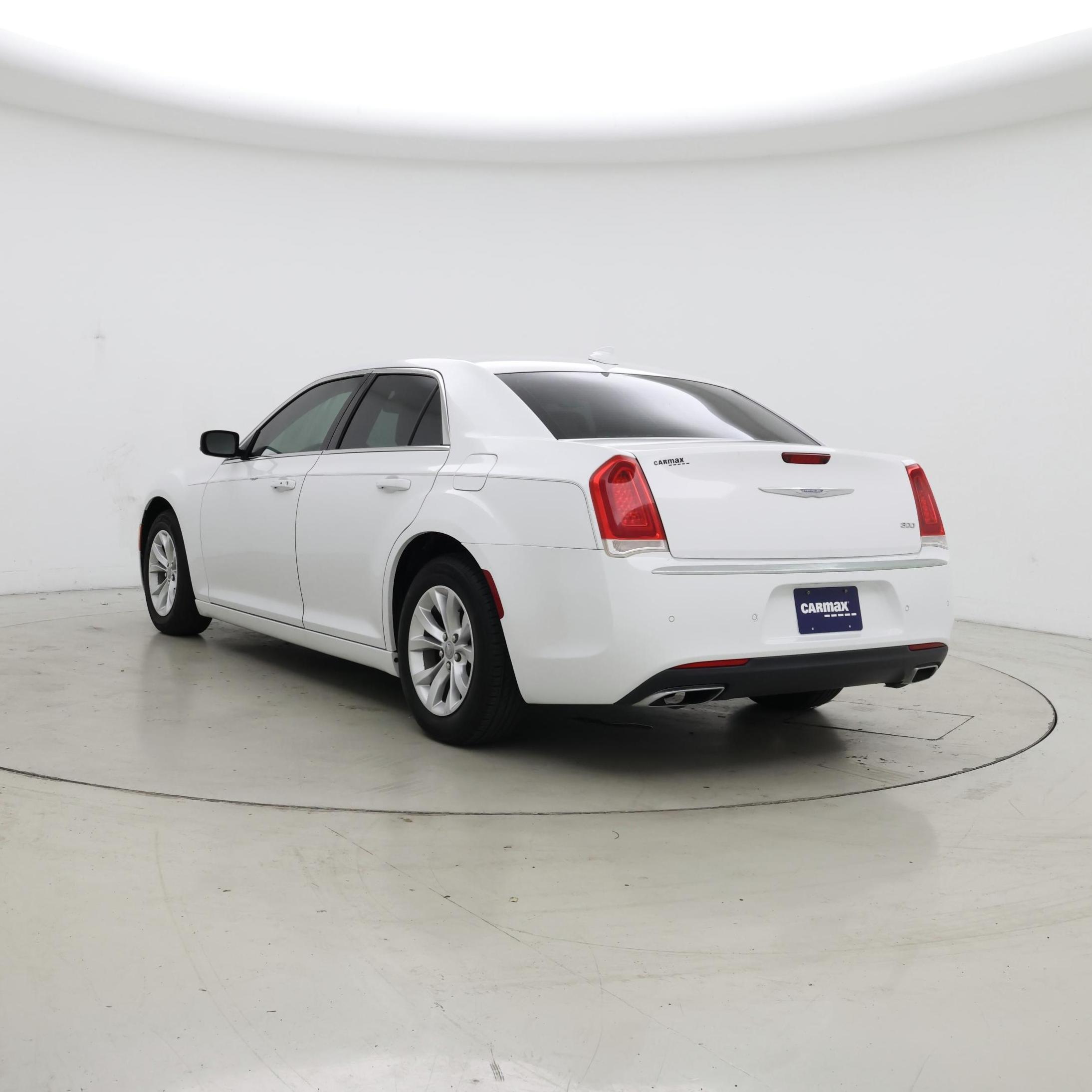 Thumbnail: 2015 Chrysler 300 - 2