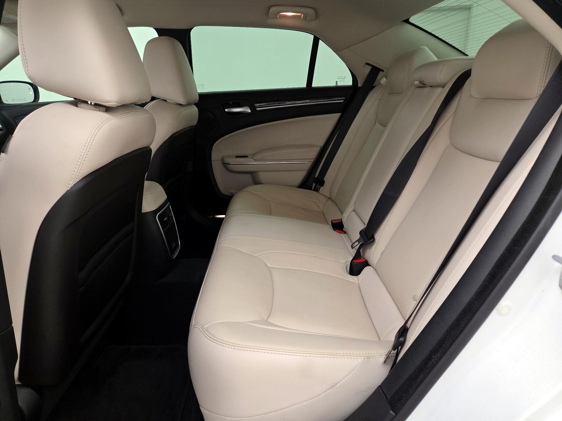 Thumbnail: 2015 Chrysler 300 - 19