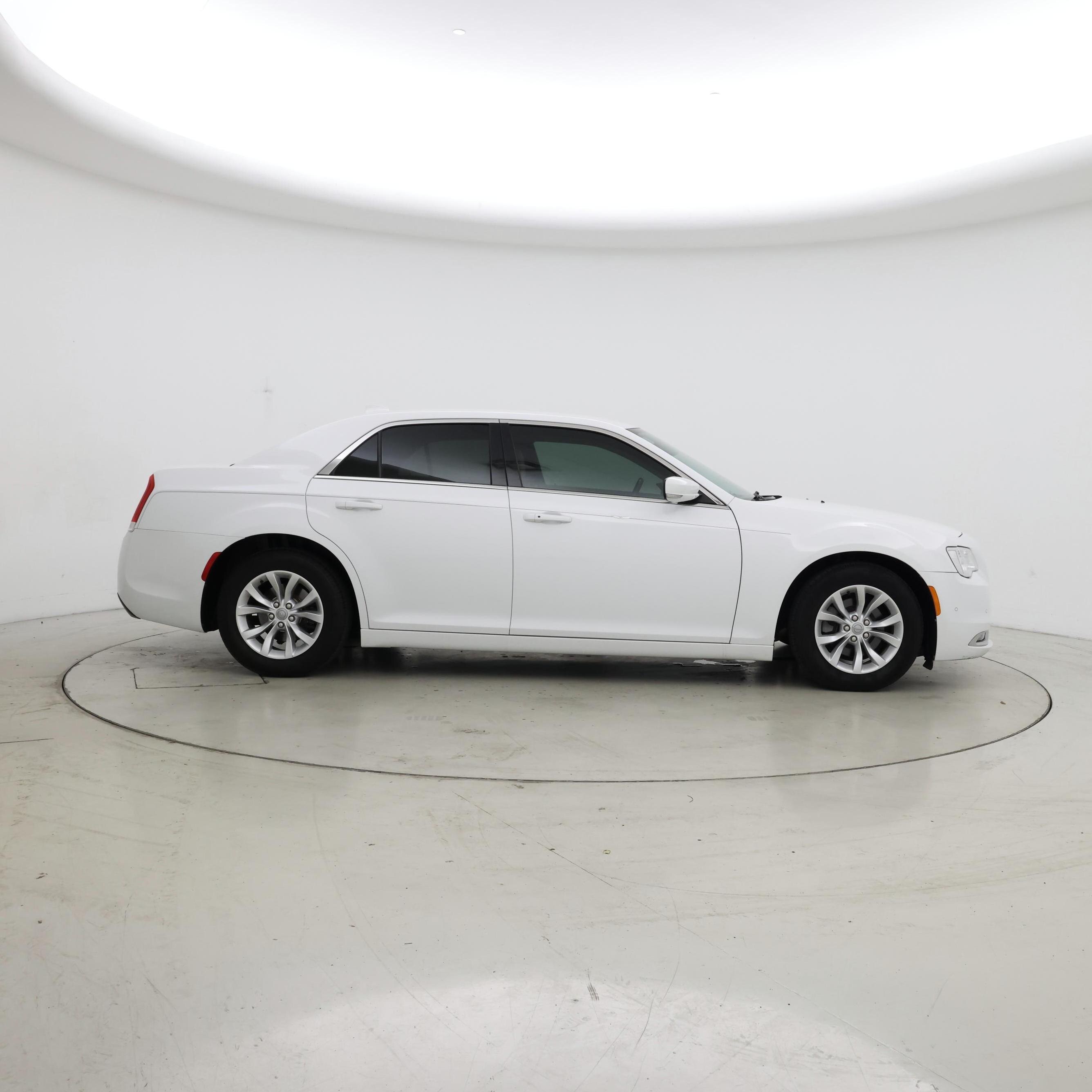 Thumbnail: 2015 Chrysler 300 - 7