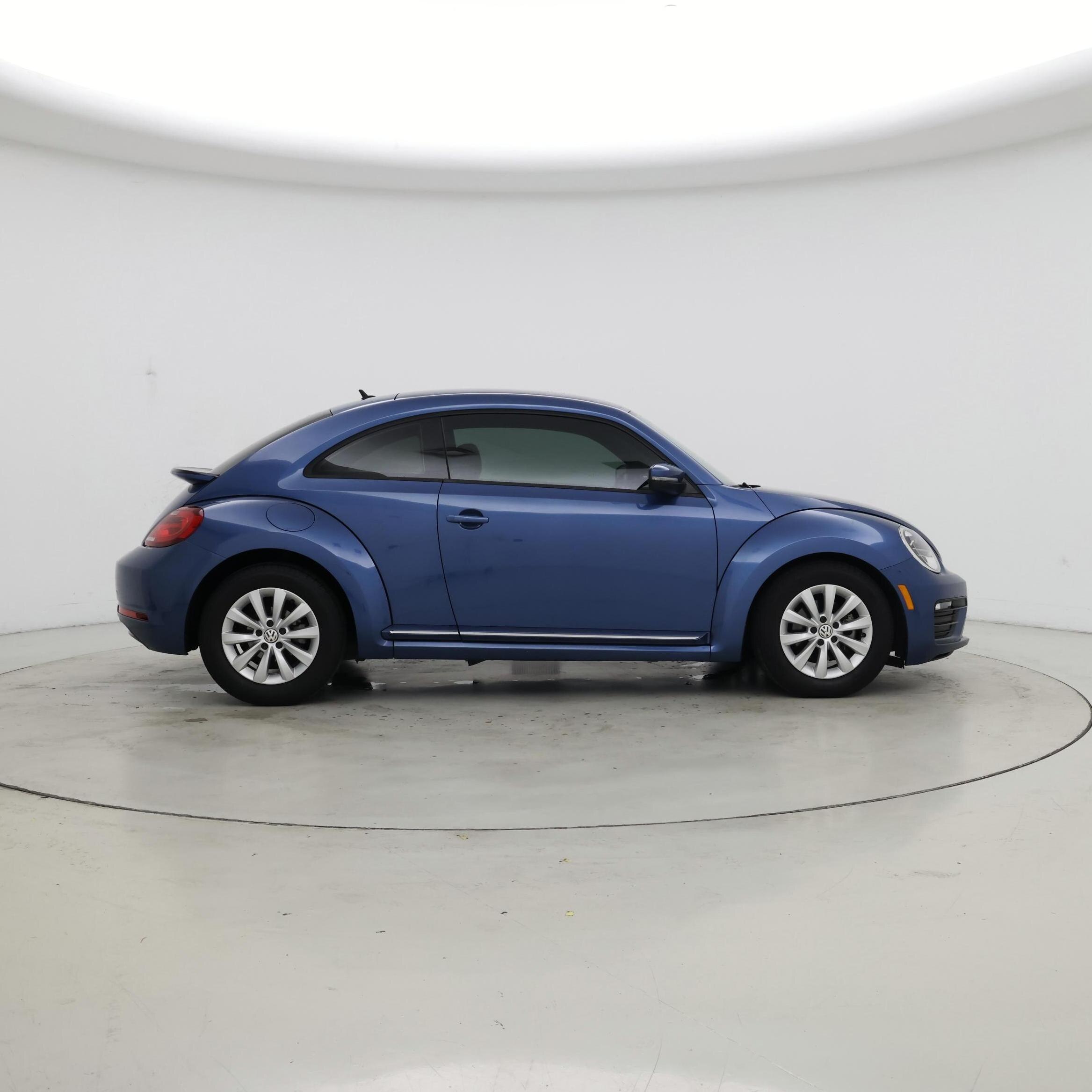 Thumbnail: 2019 Volkswagen Beetle - 7