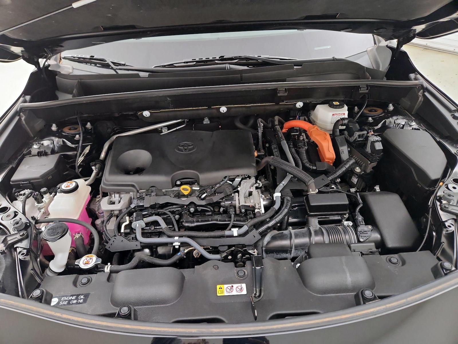 2021 Toyota Venza LE - Photo 23