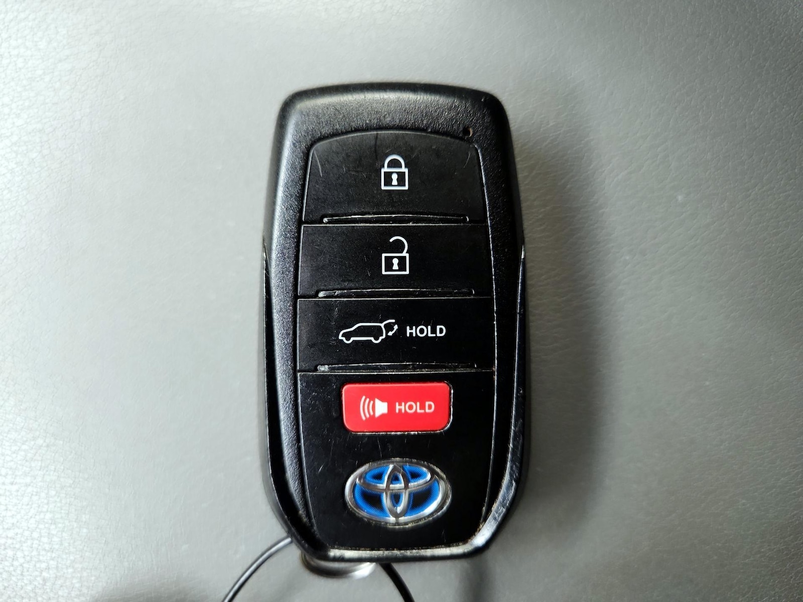 2021 Toyota Venza LE - Photo 24
