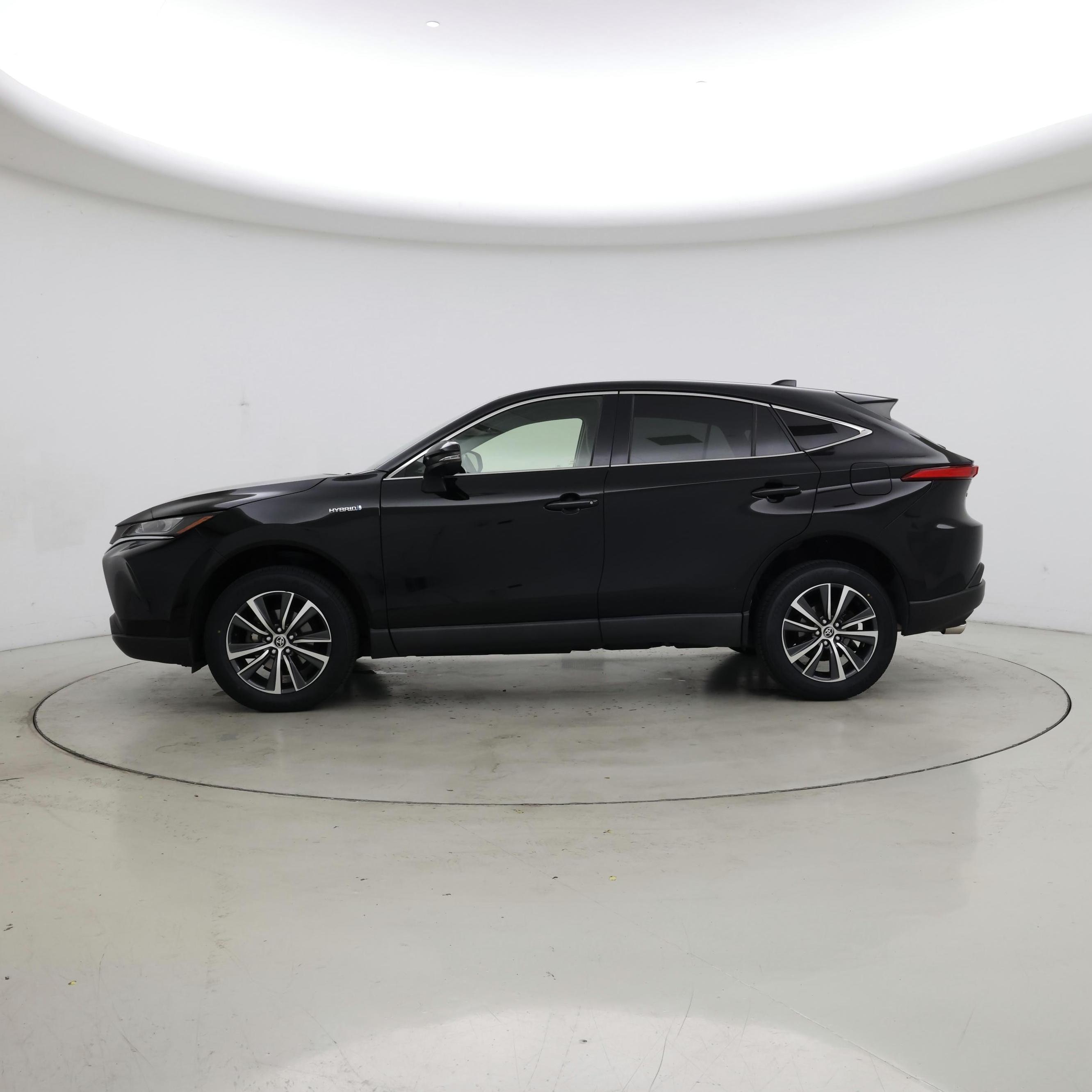 Thumbnail: 2021 Toyota Venza - 3