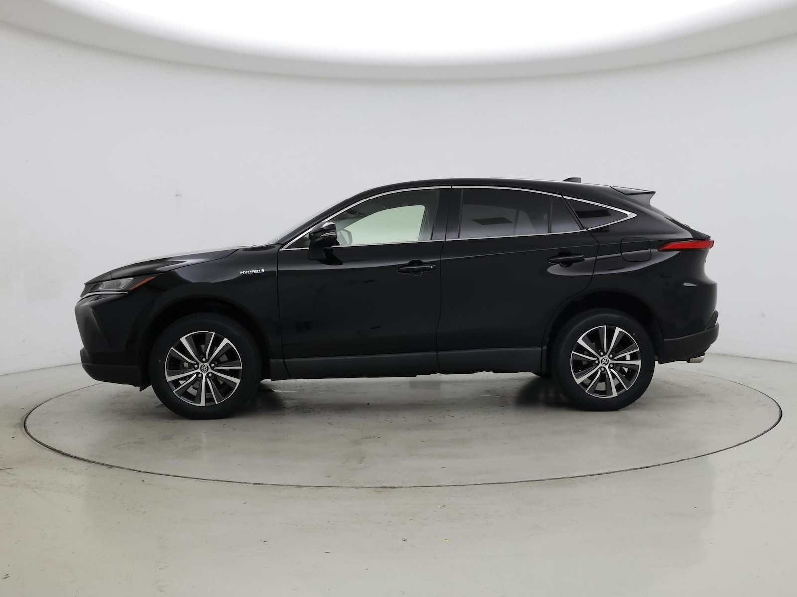 2021 Toyota Venza LE - Photo 4