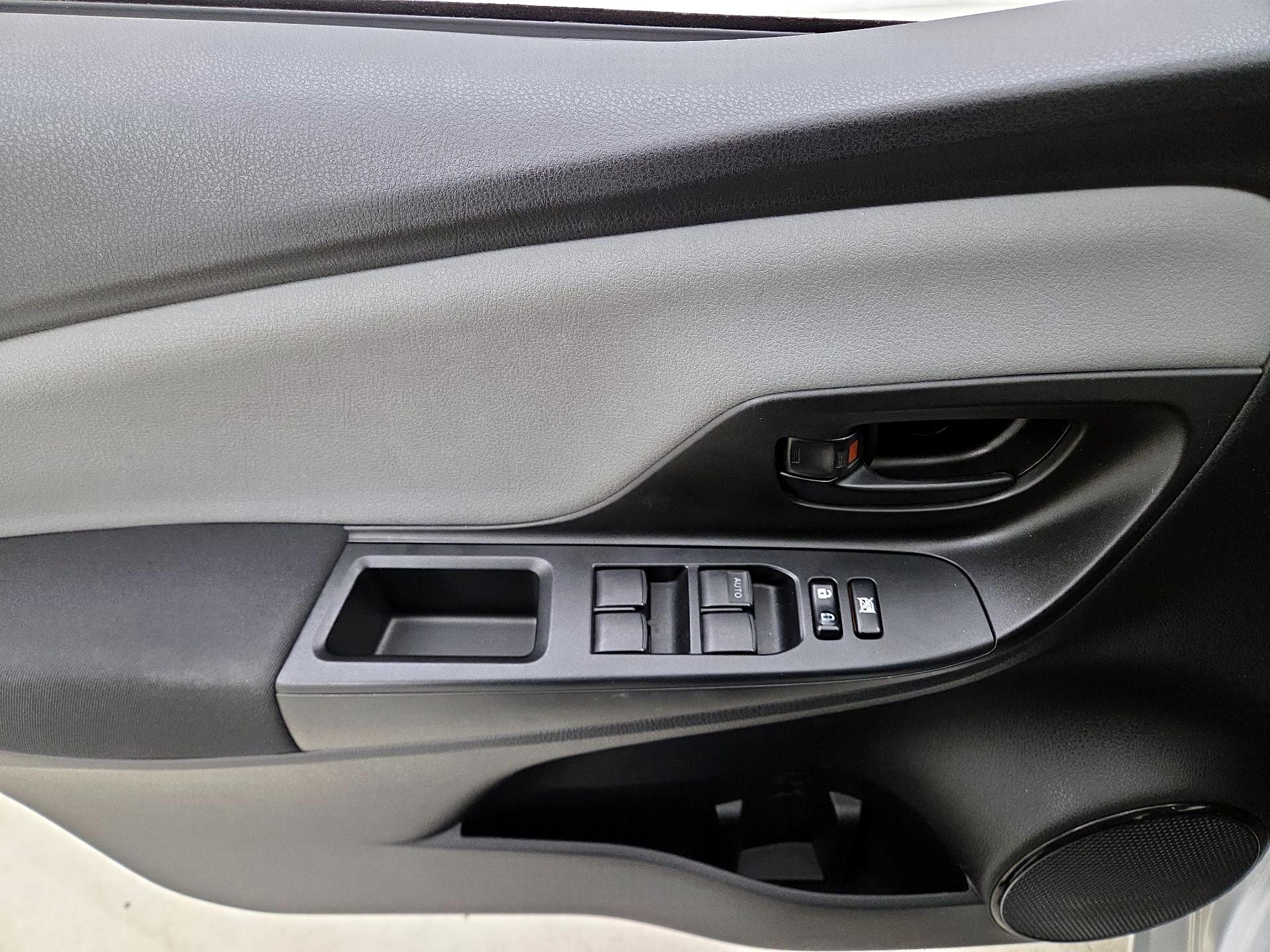 Thumbnail: 2016 Toyota Yaris - 12