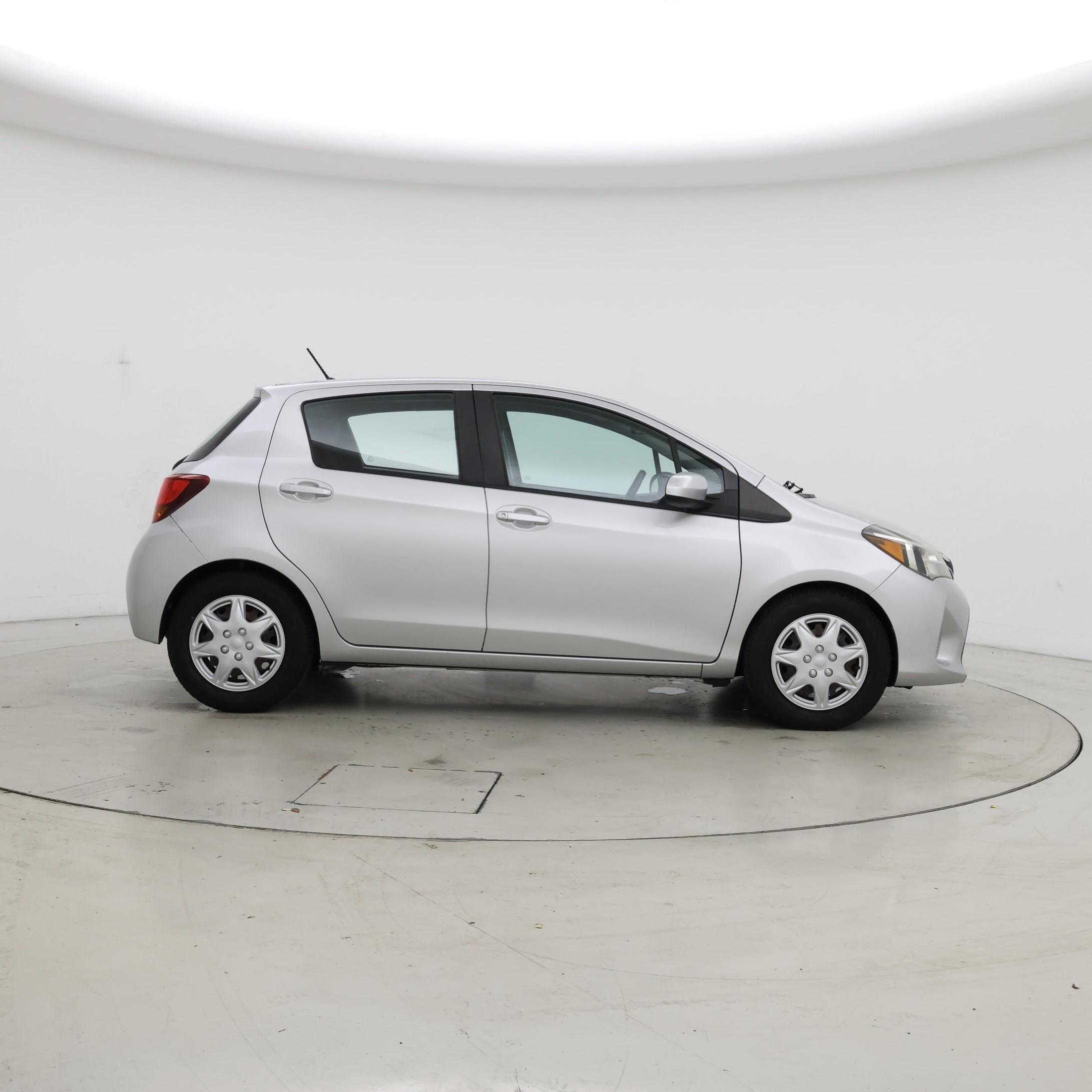 Thumbnail: 2016 Toyota Yaris - 7