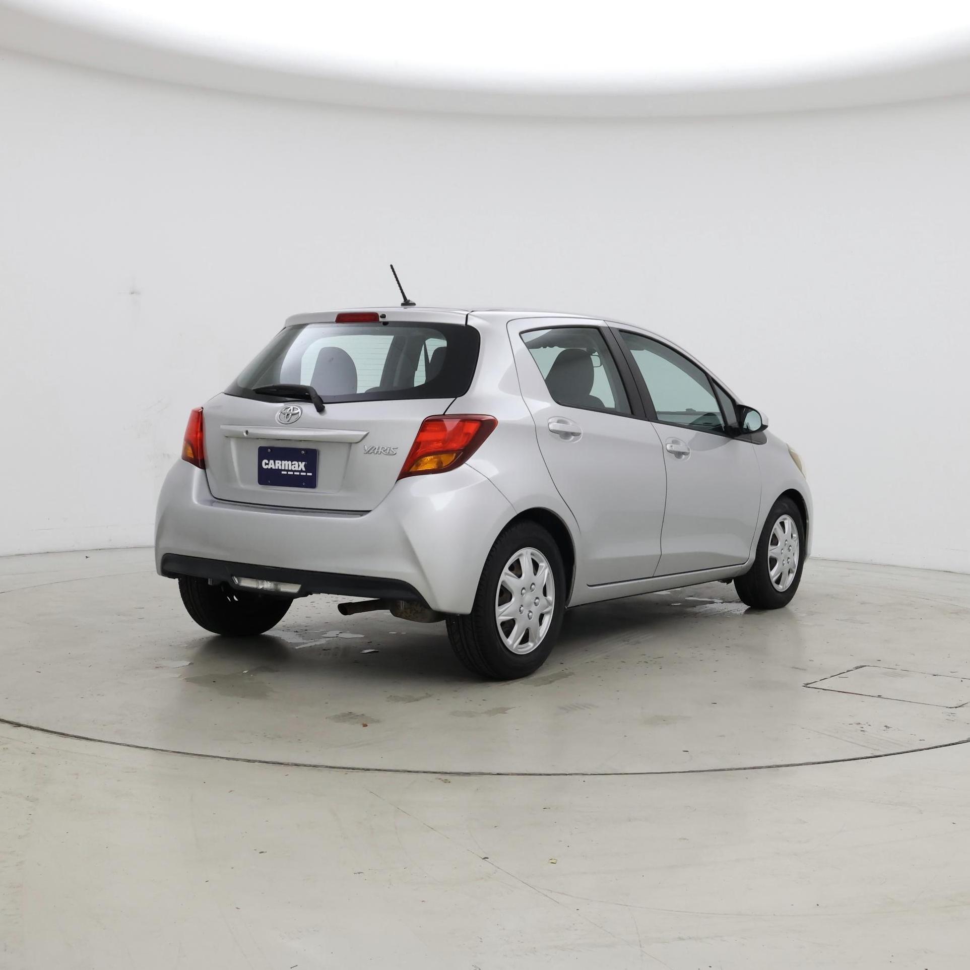 Thumbnail: 2016 Toyota Yaris - 8