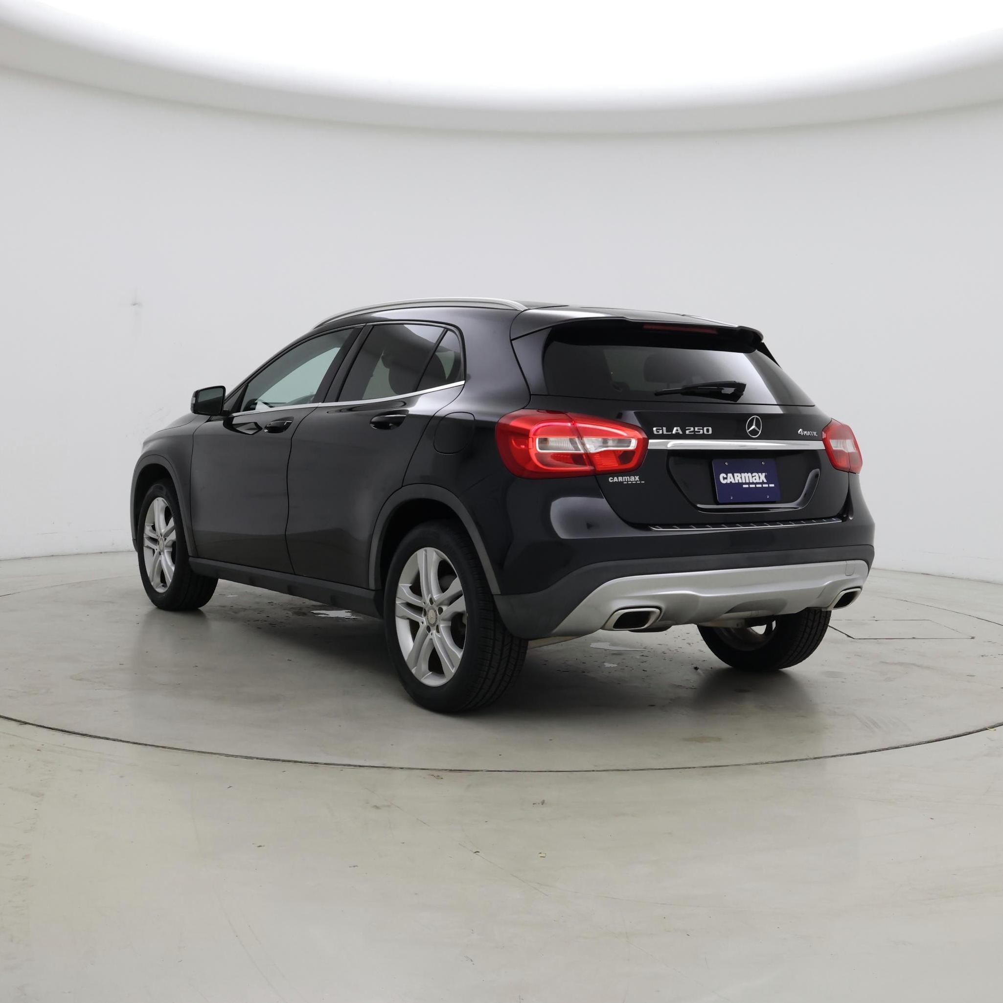 Thumbnail: 2015 Mercedes-Benz GLA - 2