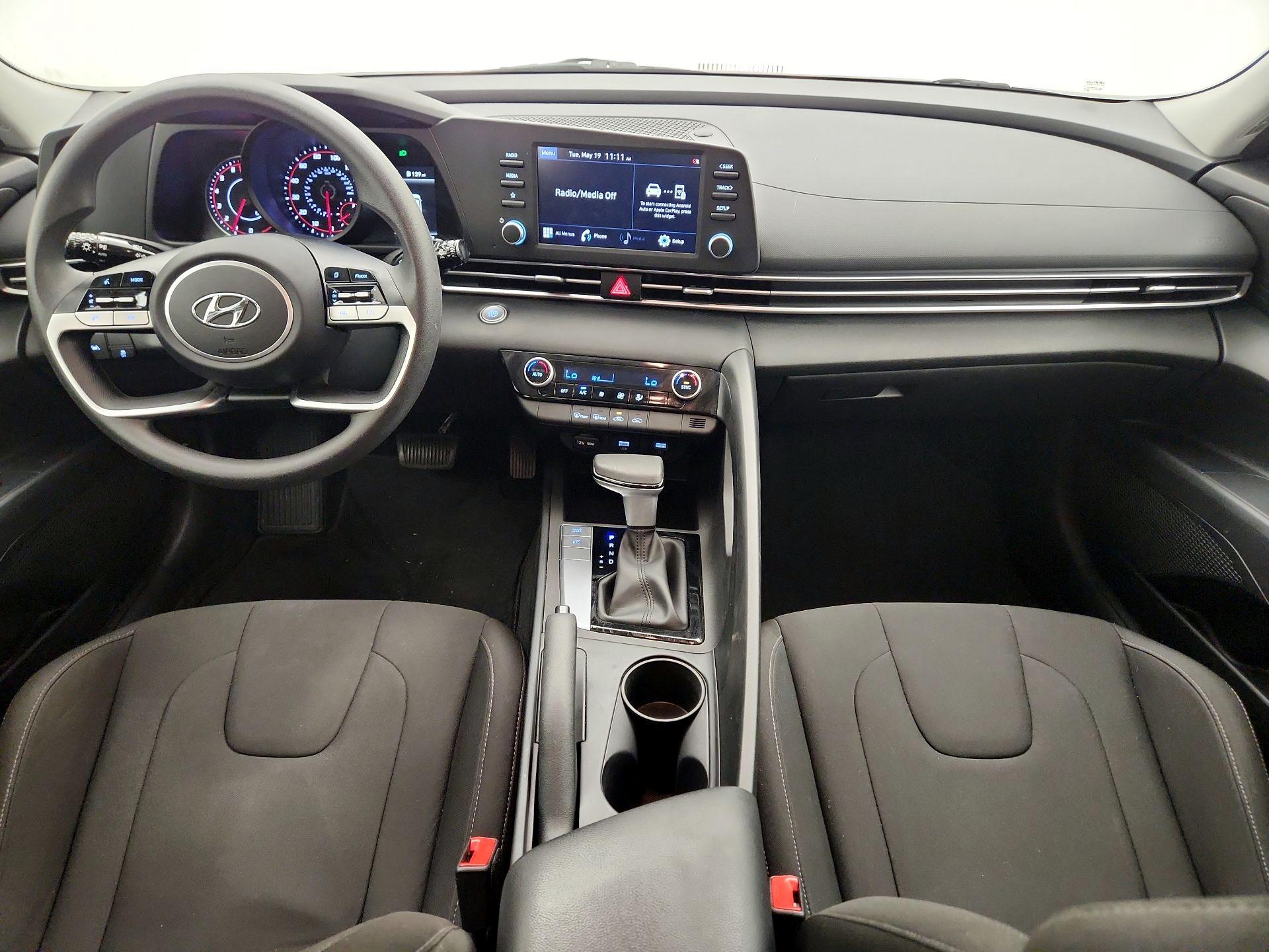Thumbnail: 2022 Hyundai Elantra - 9