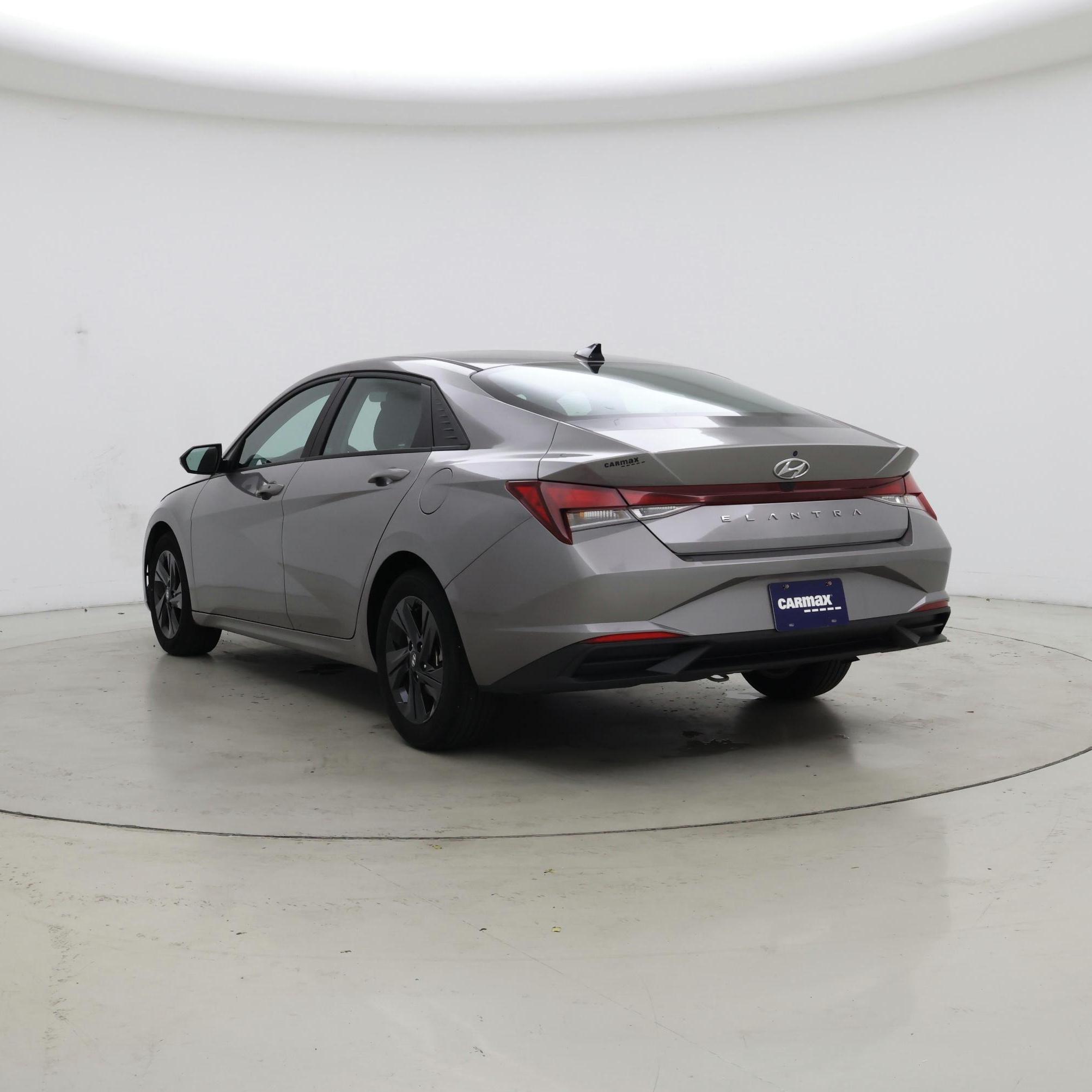 Thumbnail: 2022 Hyundai Elantra - 2
