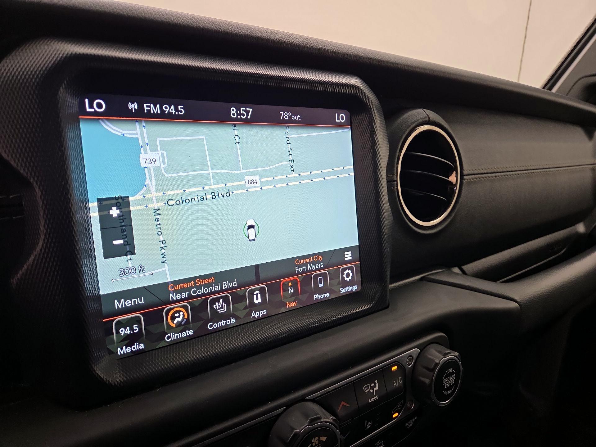 Thumbnail: 2021 Jeep Gladiator - 14