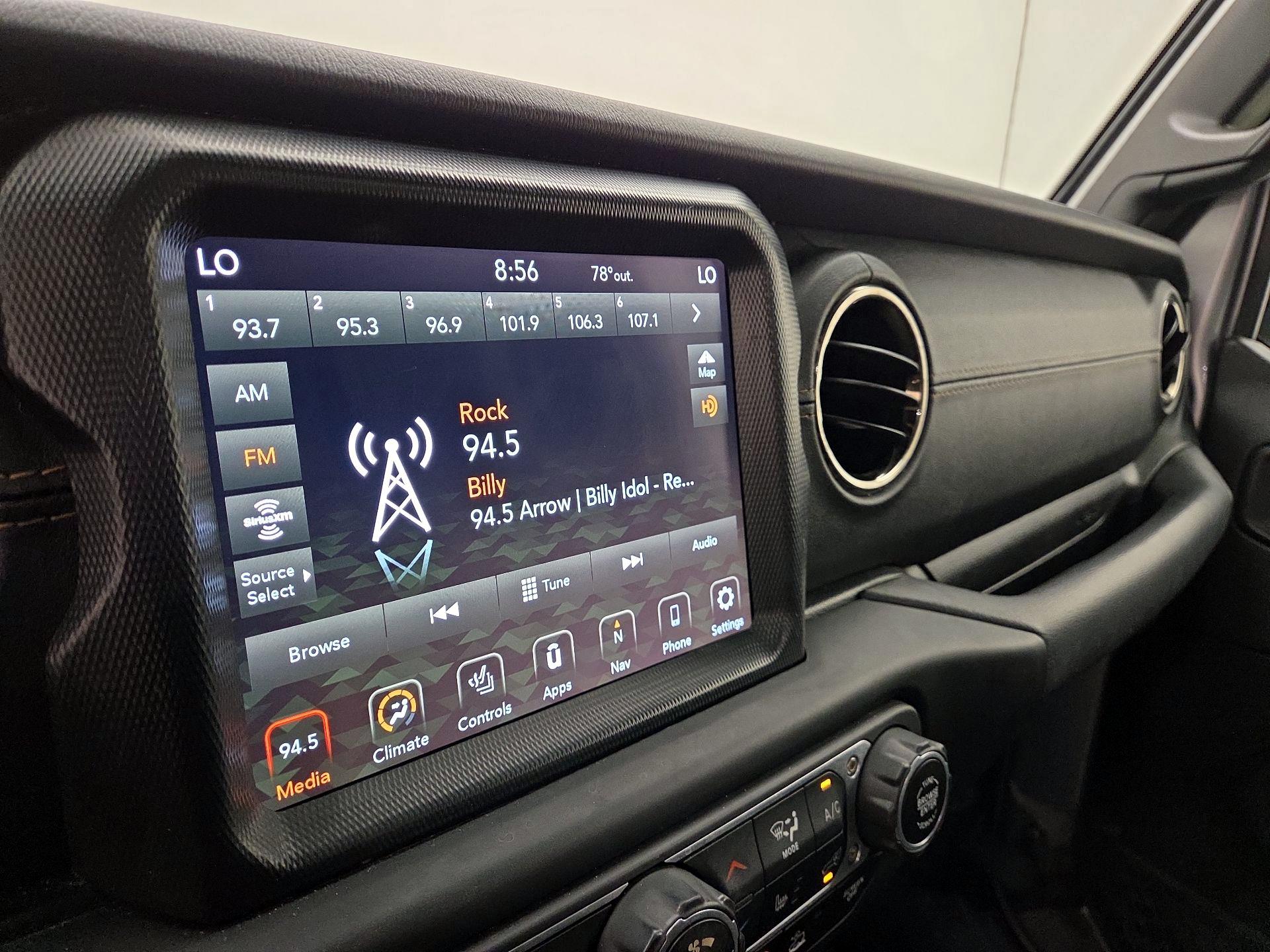 Thumbnail: 2021 Jeep Gladiator - 16