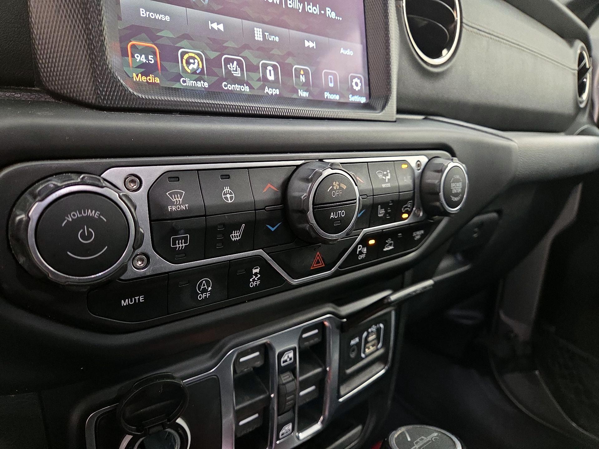 Thumbnail: 2021 Jeep Gladiator - 17