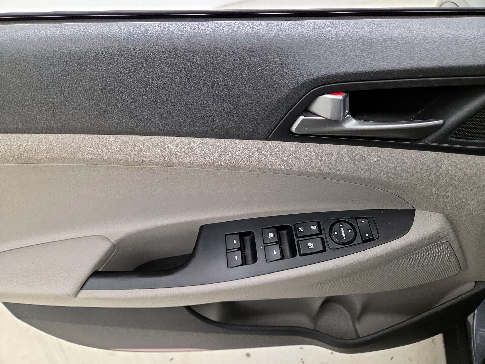 Thumbnail: 2018 Hyundai Tucson - 12