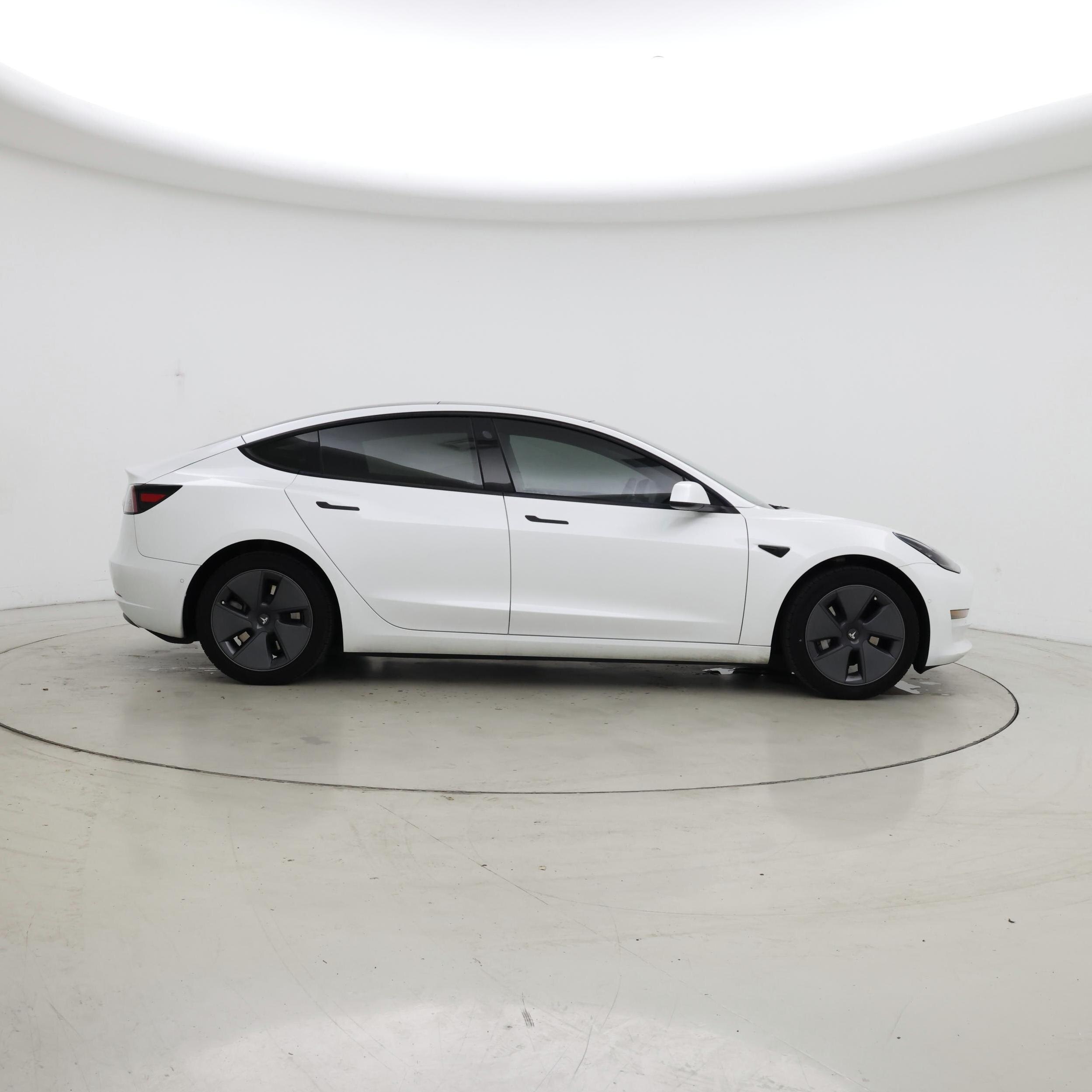 Thumbnail: 2022 Tesla Model 3 - 7