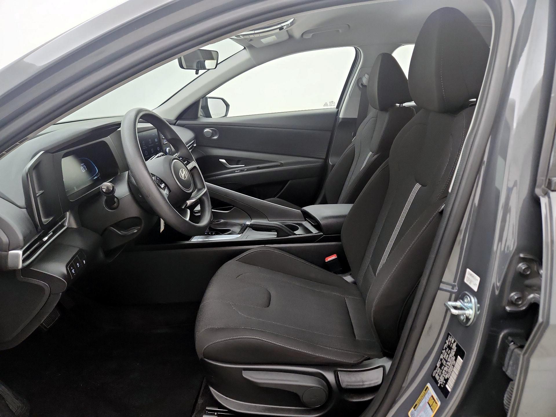 Thumbnail: 2025 Hyundai Elantra - 11