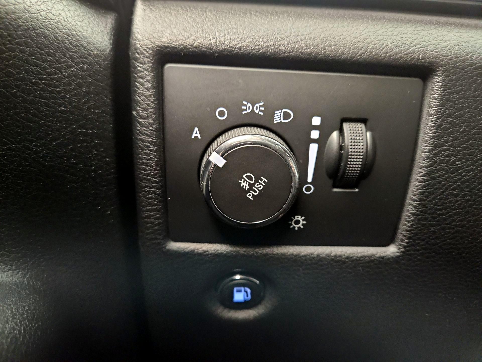 Thumbnail: 2014 Jeep Grand Cherokee - 13