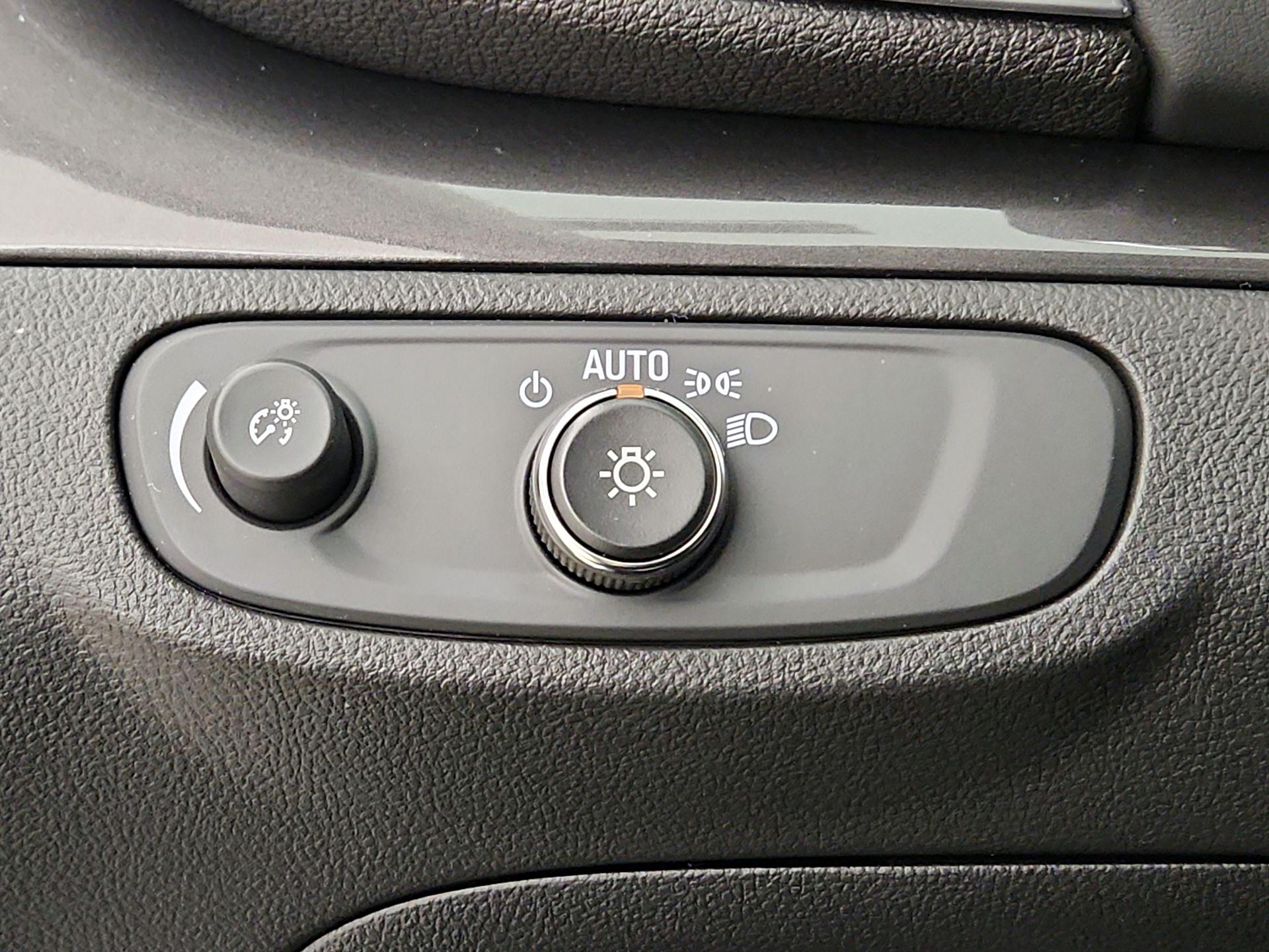 Thumbnail: 2020 Buick Encore - 13