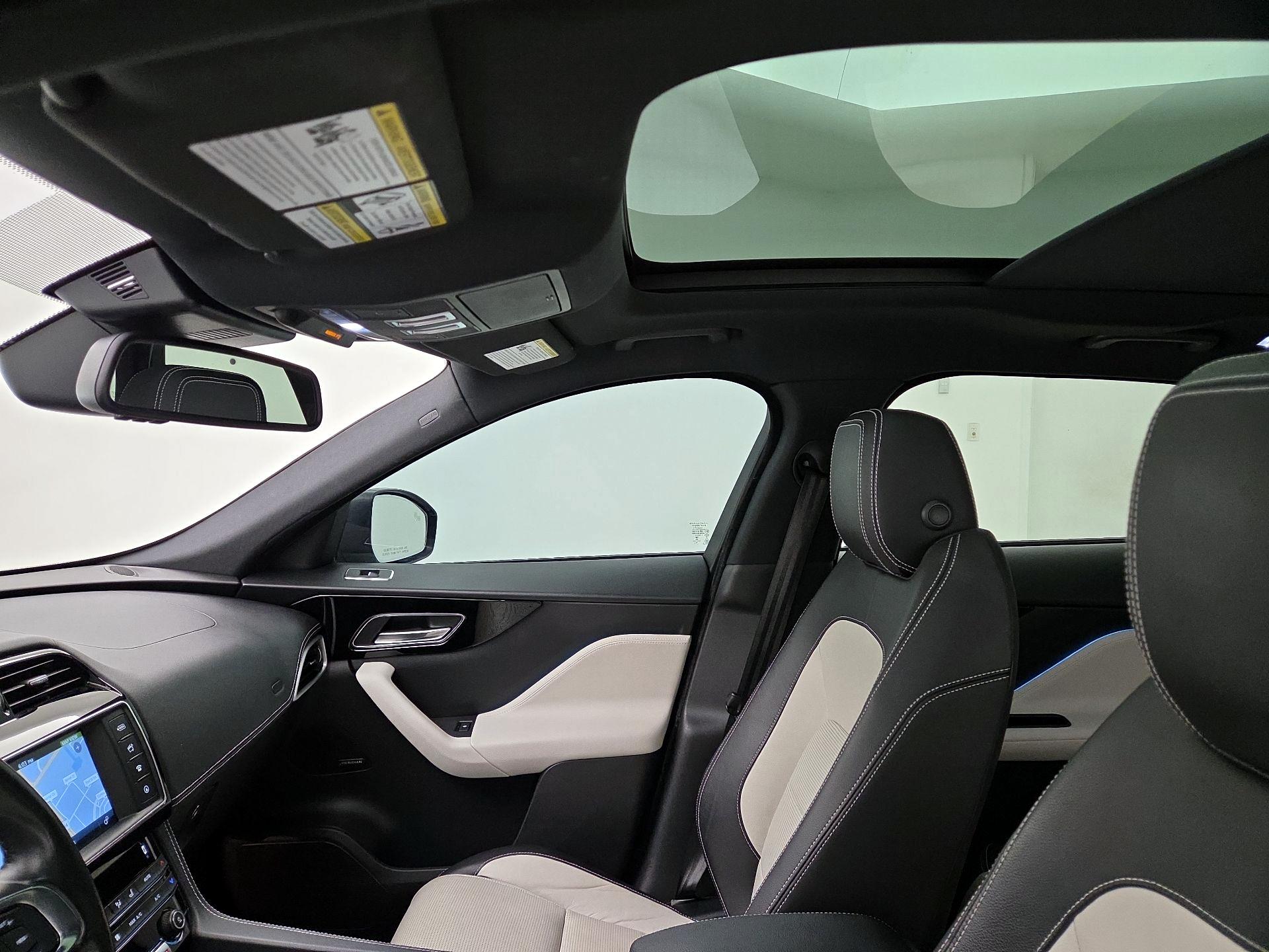 Thumbnail: 2017 Jaguar F-Pace - 20