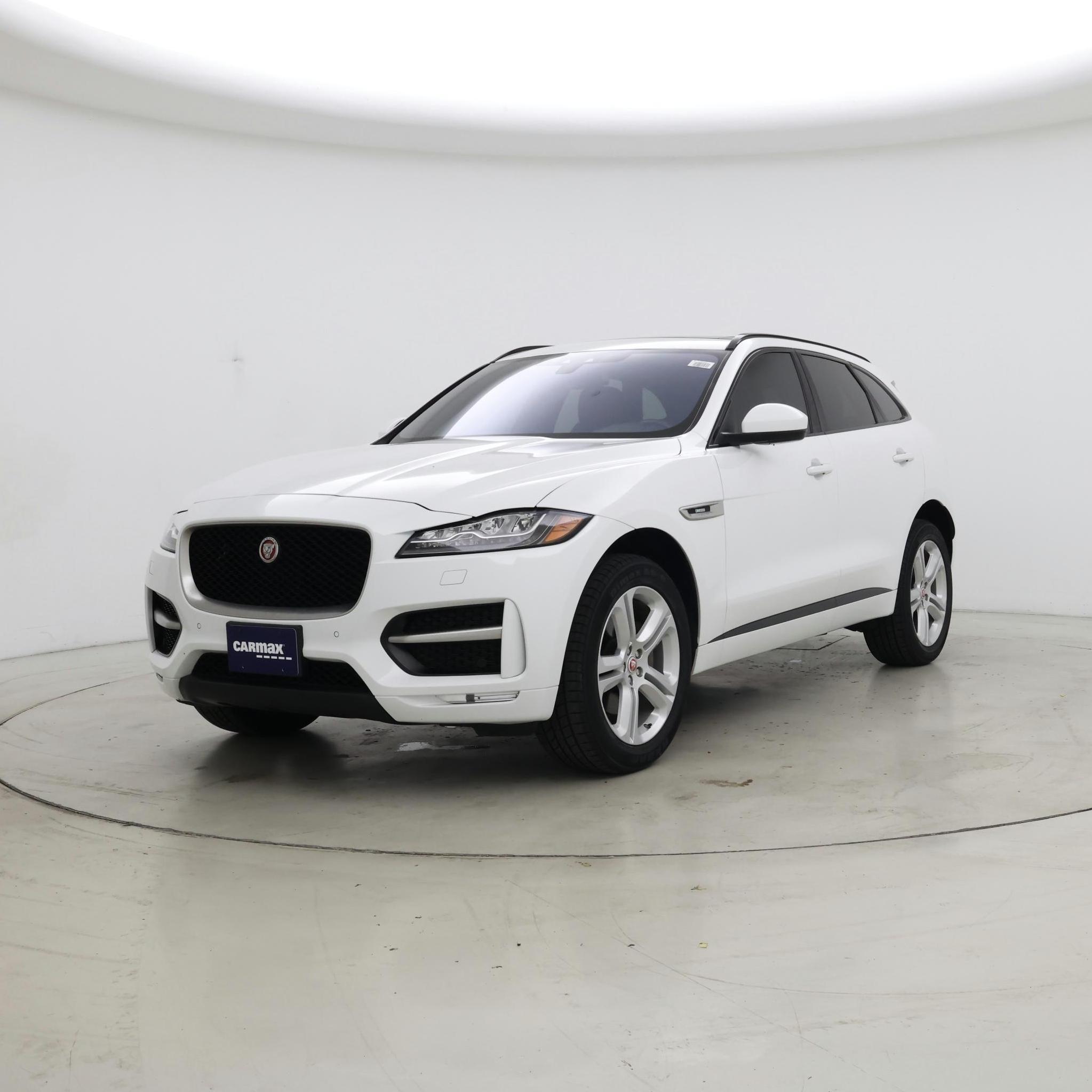 Thumbnail: 2017 Jaguar F-Pace - 4