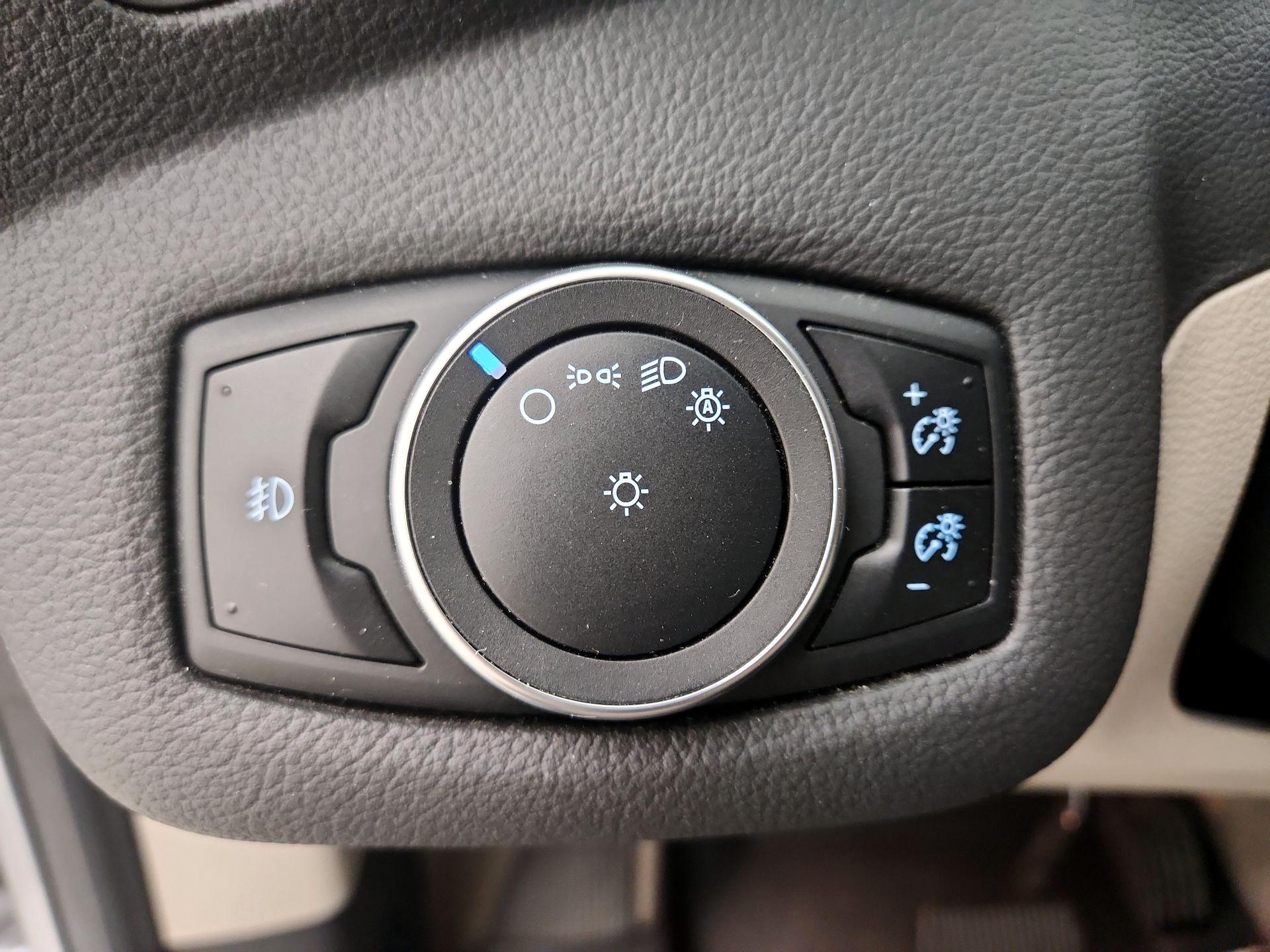 Thumbnail: 2016 Ford Escape - 13