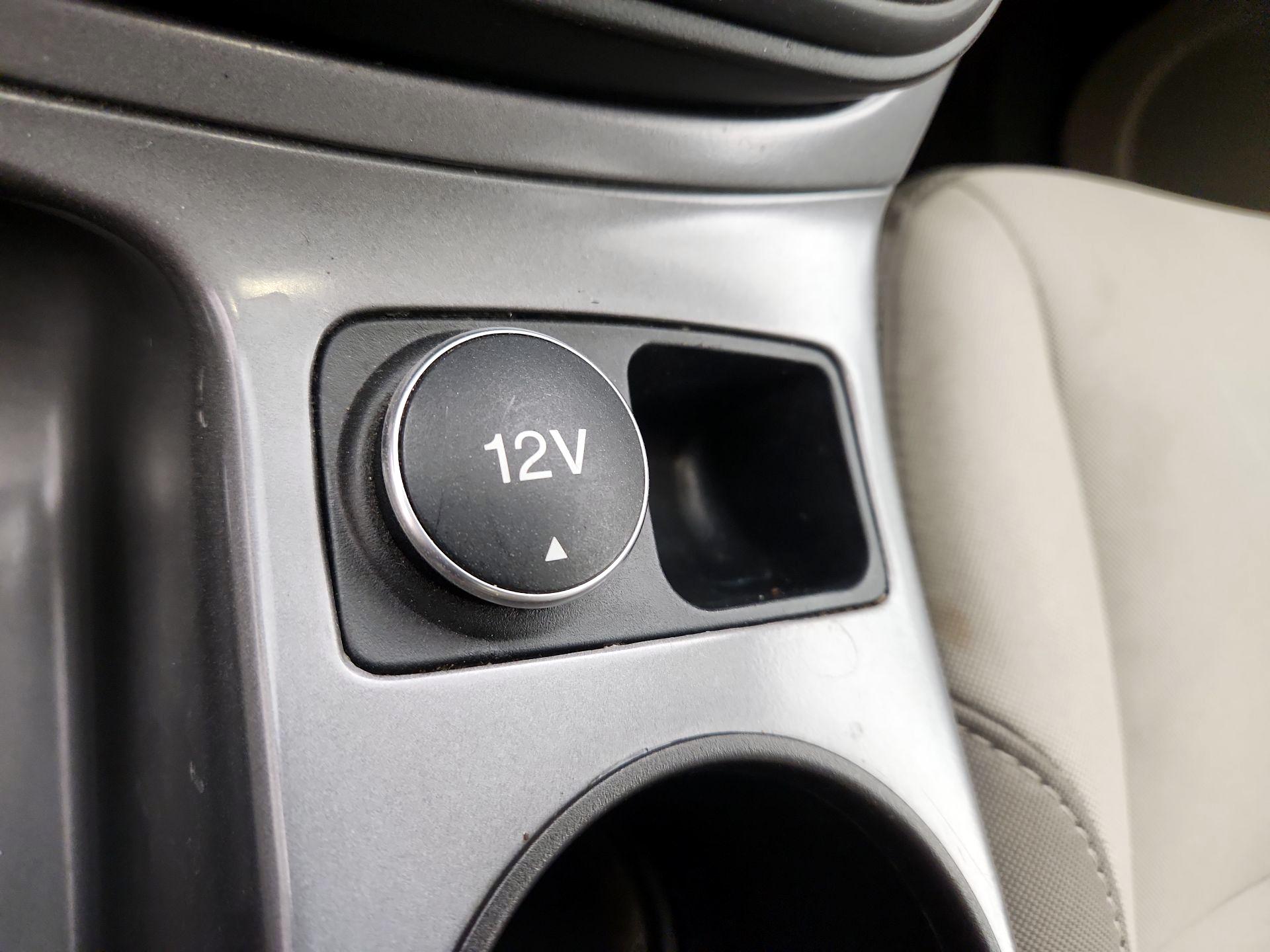 Thumbnail: 2016 Ford Escape - 18