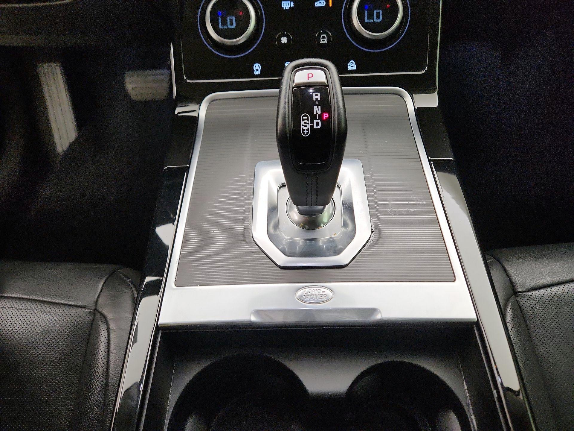 Thumbnail: 2021 Land Rover Range Rover Evoque - 17