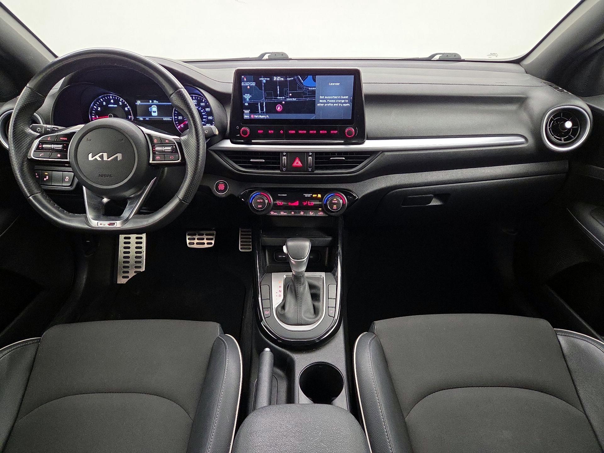 Thumbnail: 2022 Kia Forte - 9