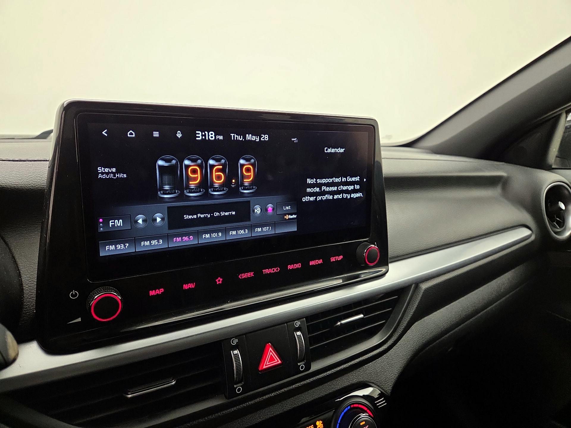 Thumbnail: 2022 Kia Forte - 16