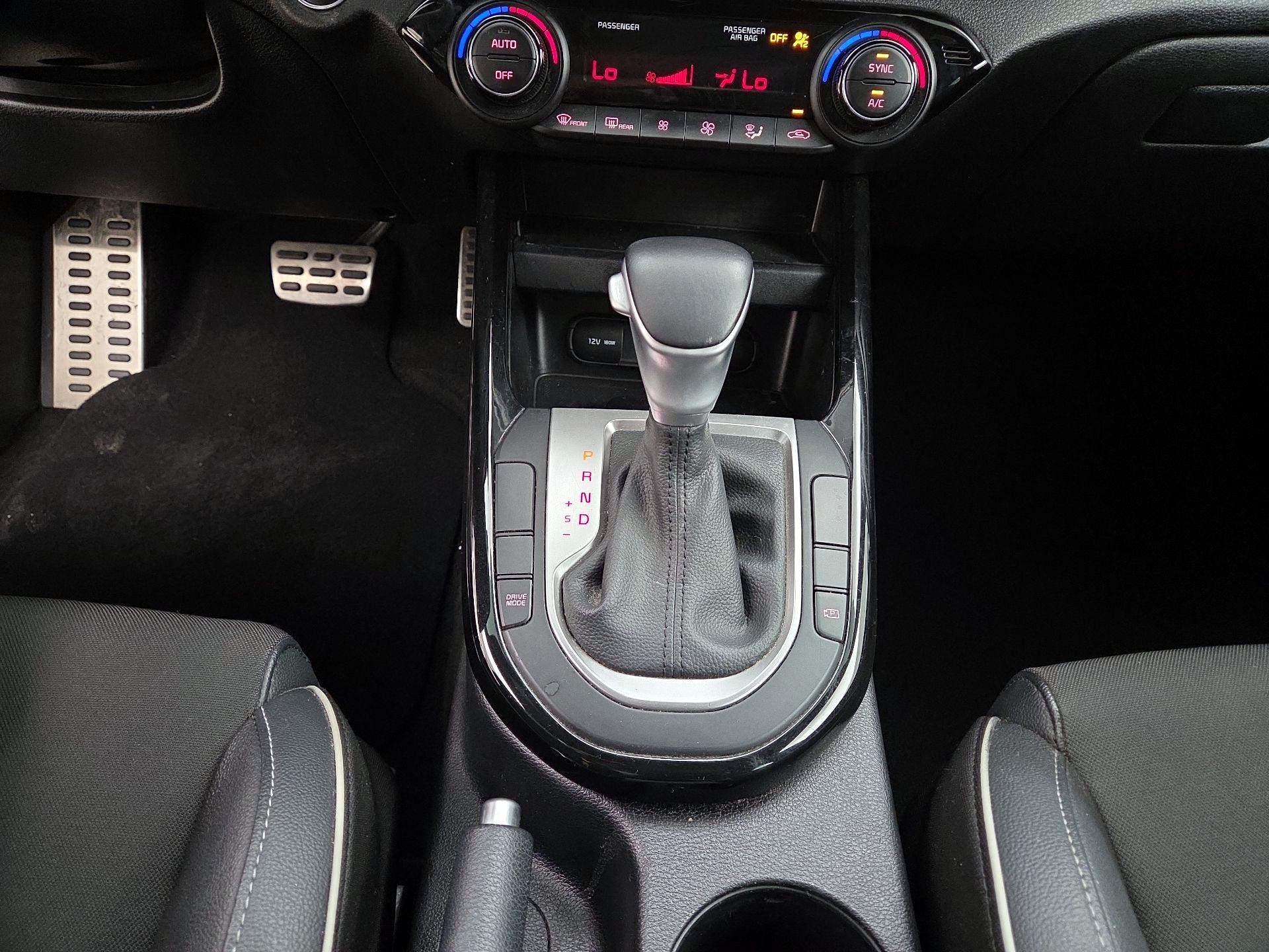 Thumbnail: 2022 Kia Forte - 18