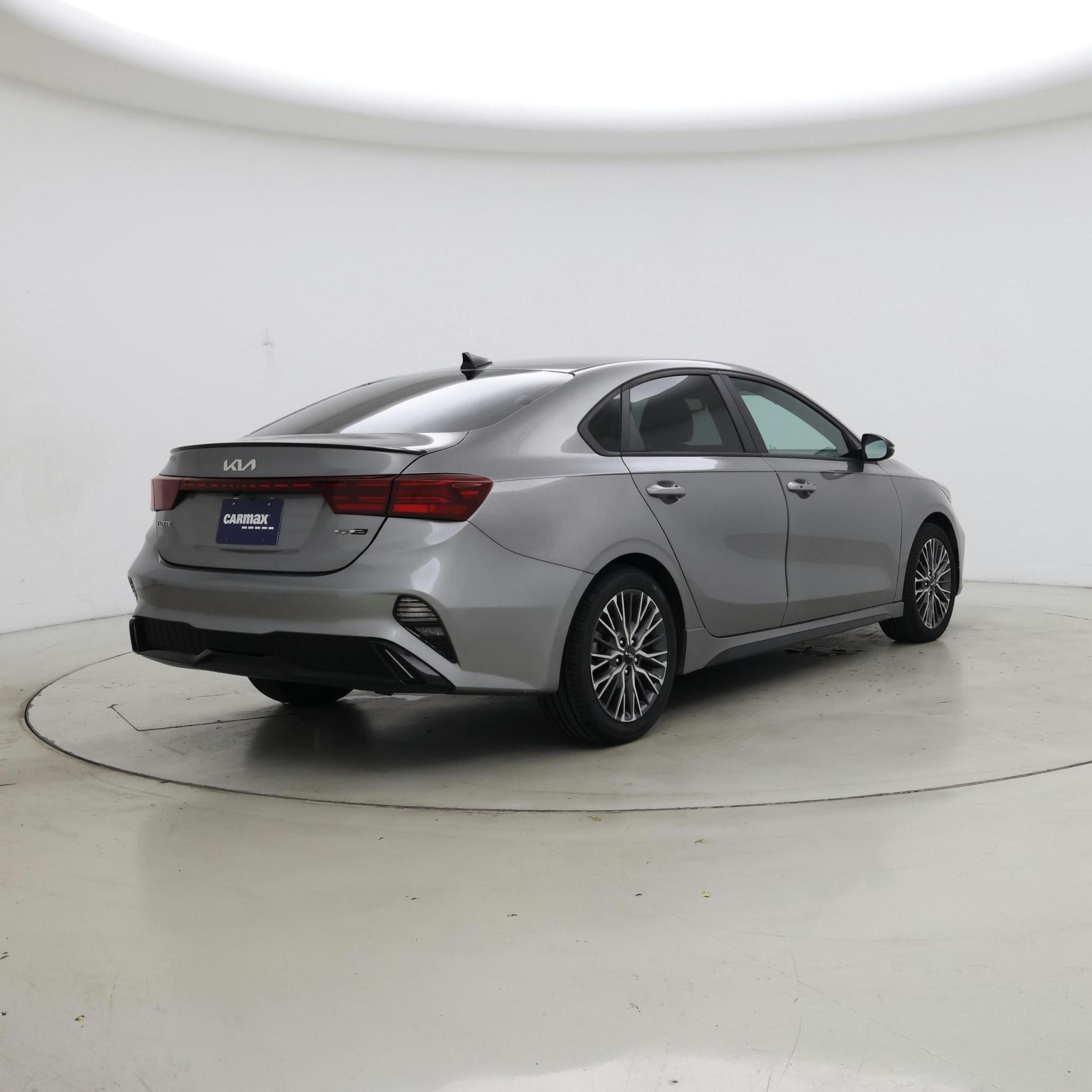Thumbnail: 2022 Kia Forte - 8