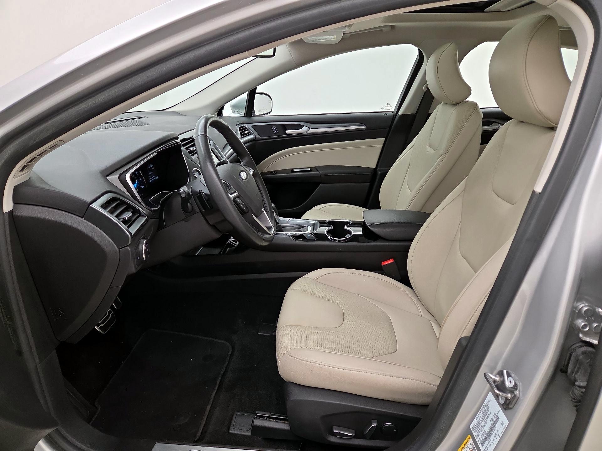 Thumbnail: 2016 Ford Fusion - 11