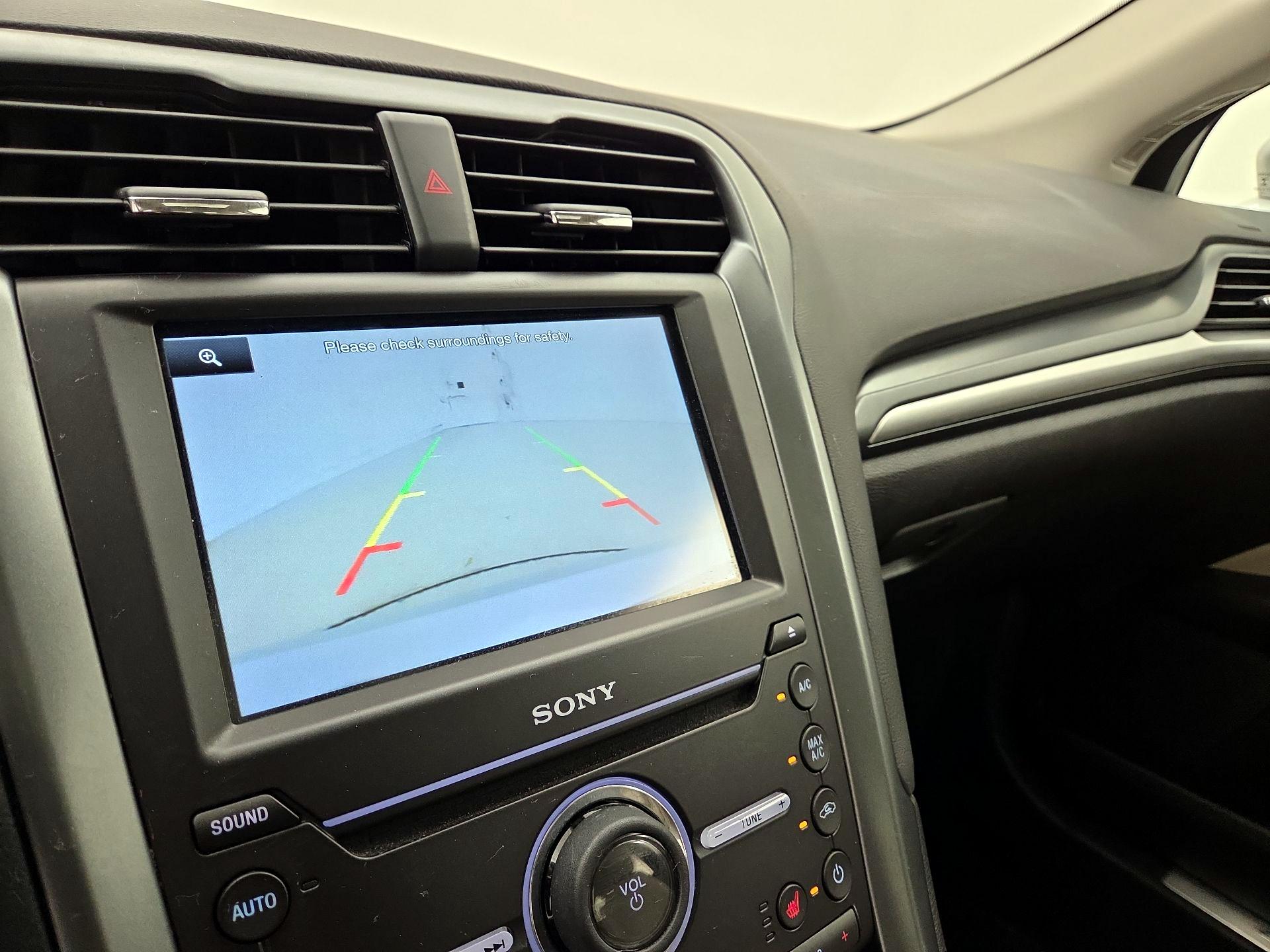 Thumbnail: 2016 Ford Fusion - 15