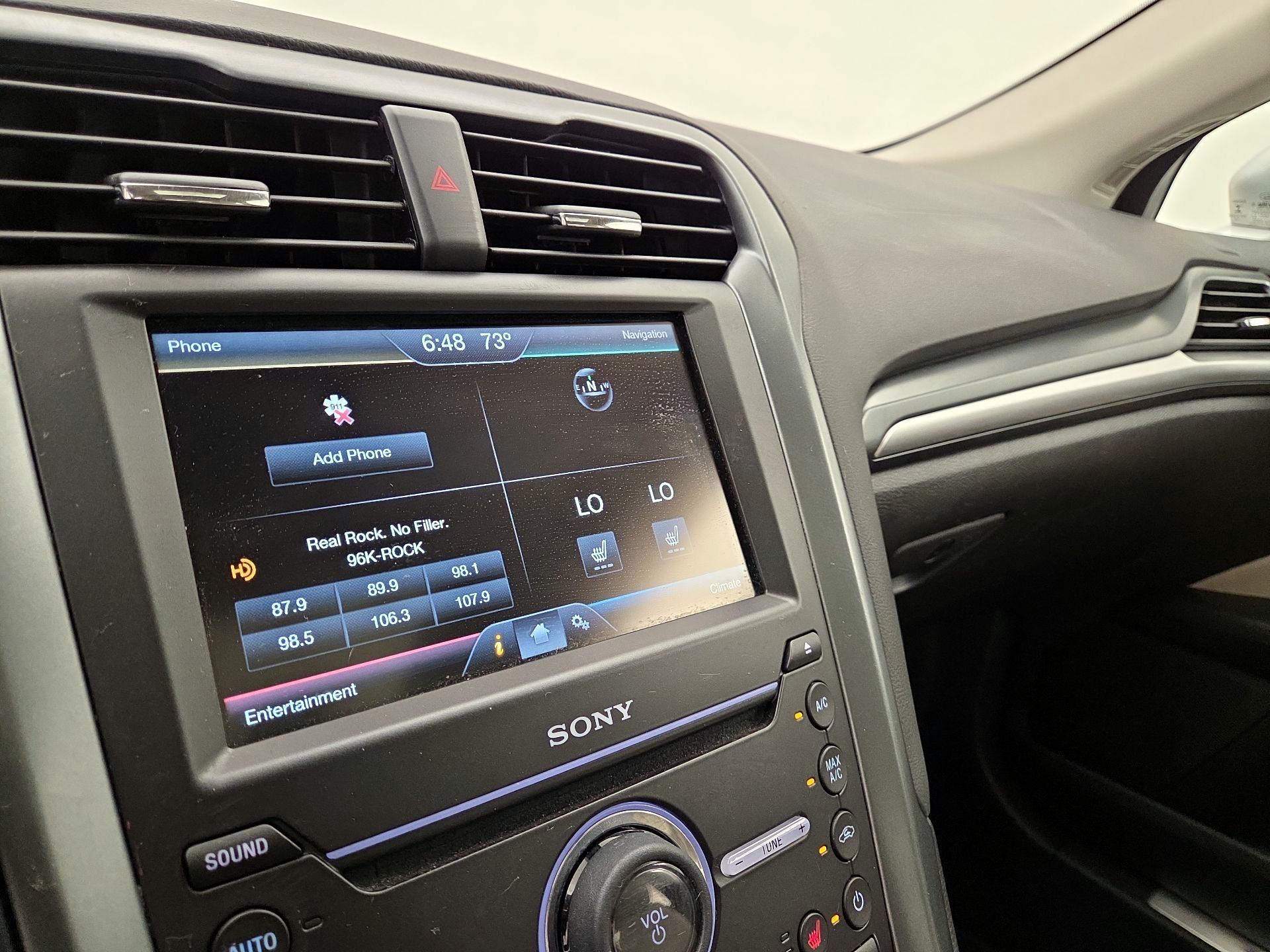 Thumbnail: 2016 Ford Fusion - 16