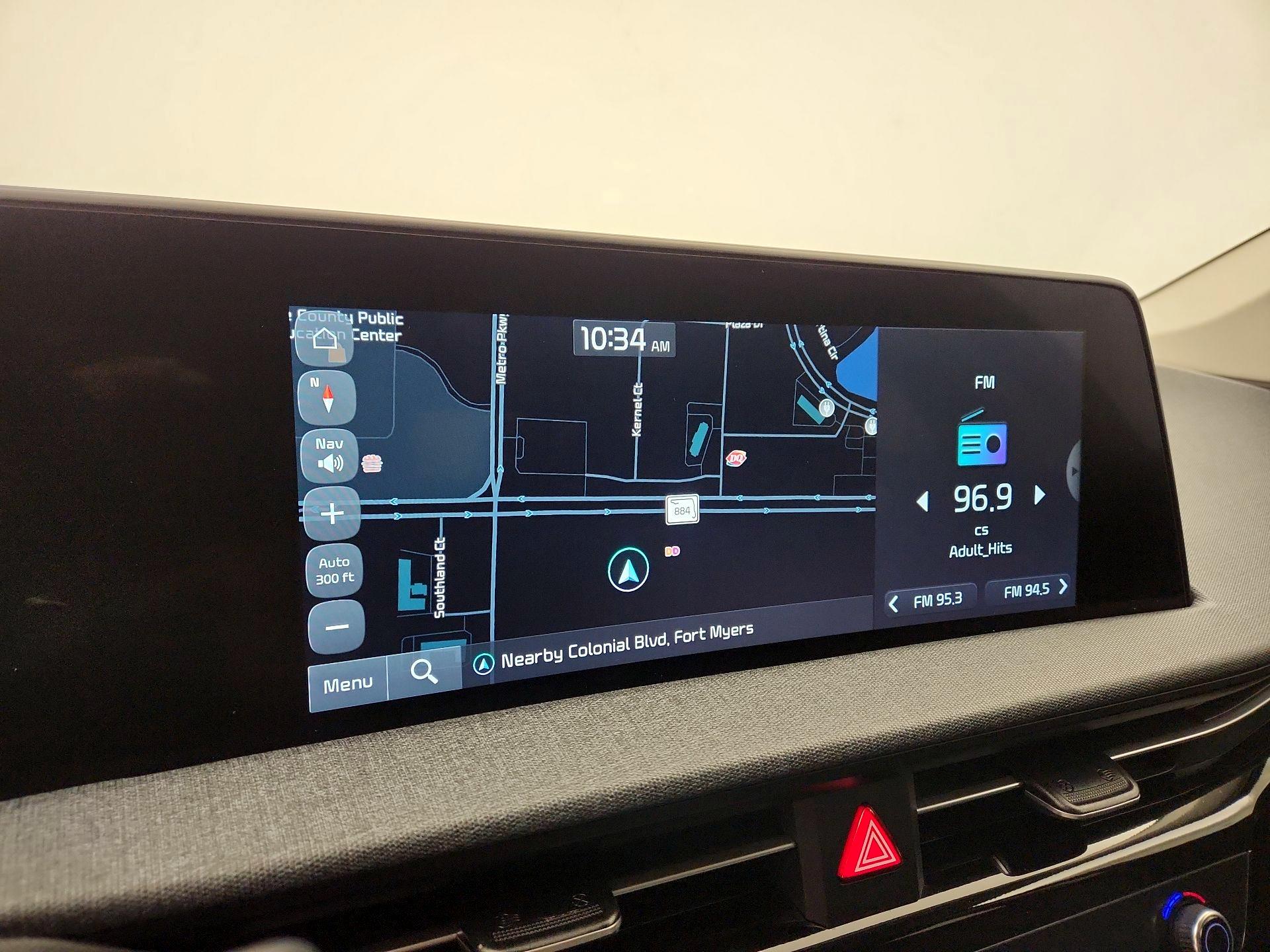 Thumbnail: 2022 Kia EV6 - 14