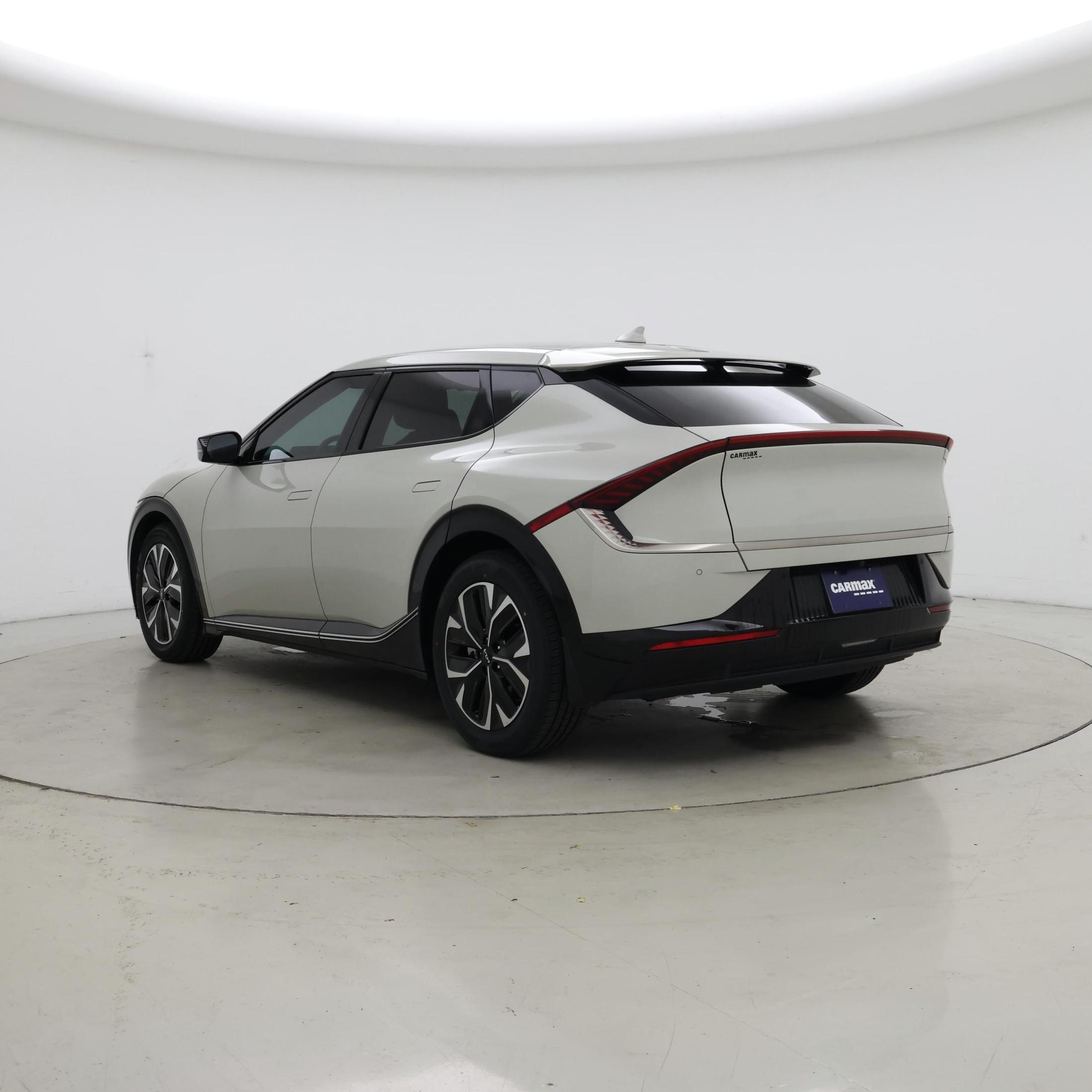 Thumbnail: 2022 Kia EV6 - 2