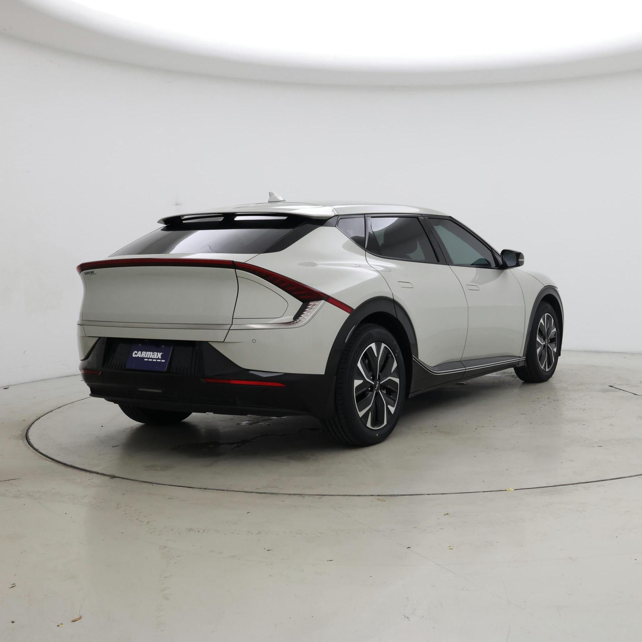 Thumbnail: 2022 Kia EV6 - 8