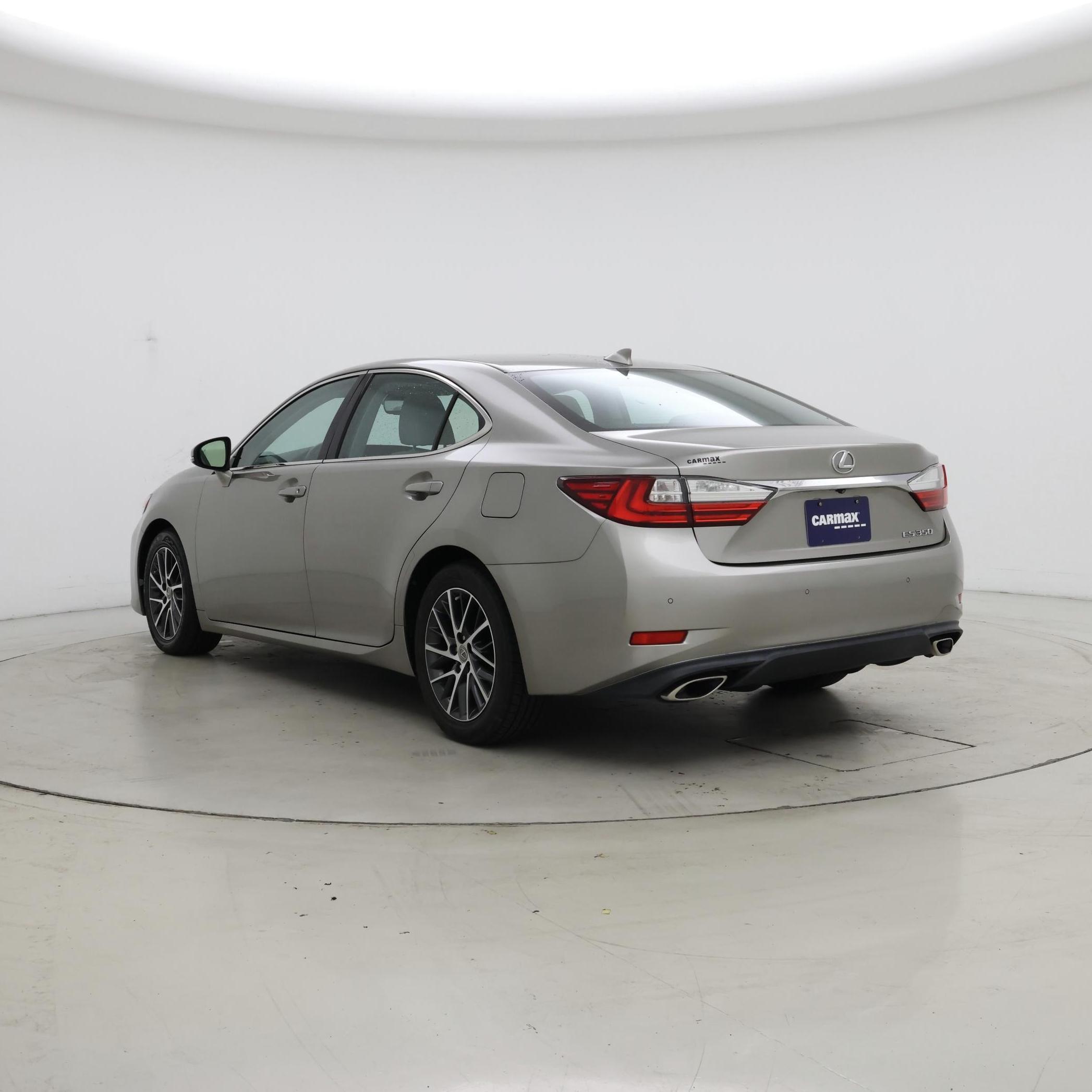 Thumbnail: 2018 Lexus ES - 2