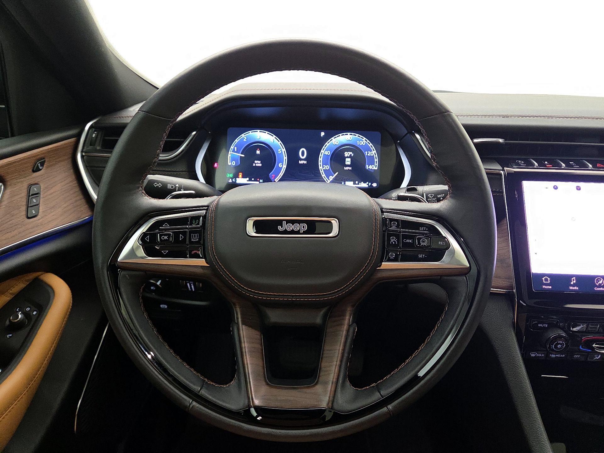 Thumbnail: 2025 Jeep Grand Cherokee - 10