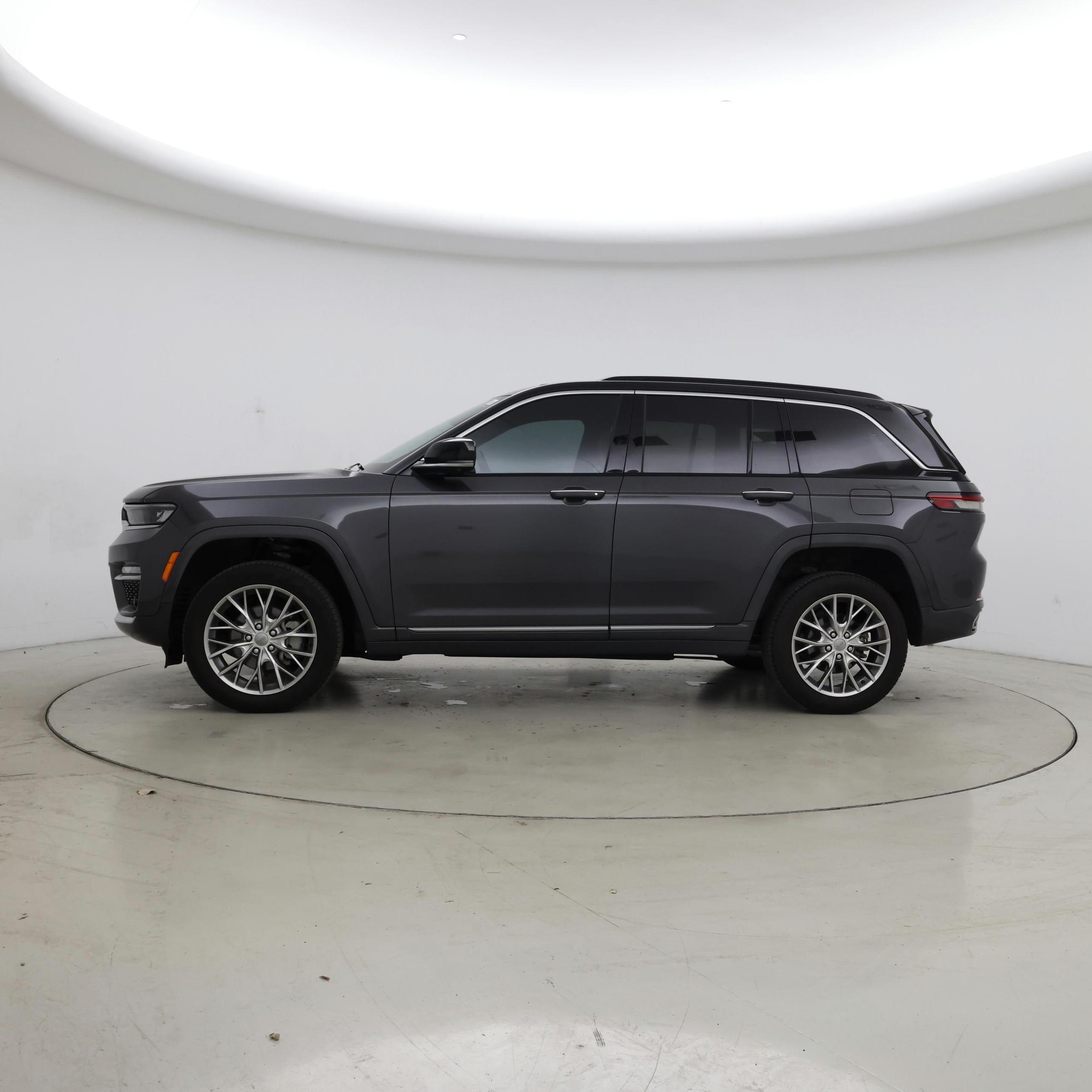 Thumbnail: 2025 Jeep Grand Cherokee - 3