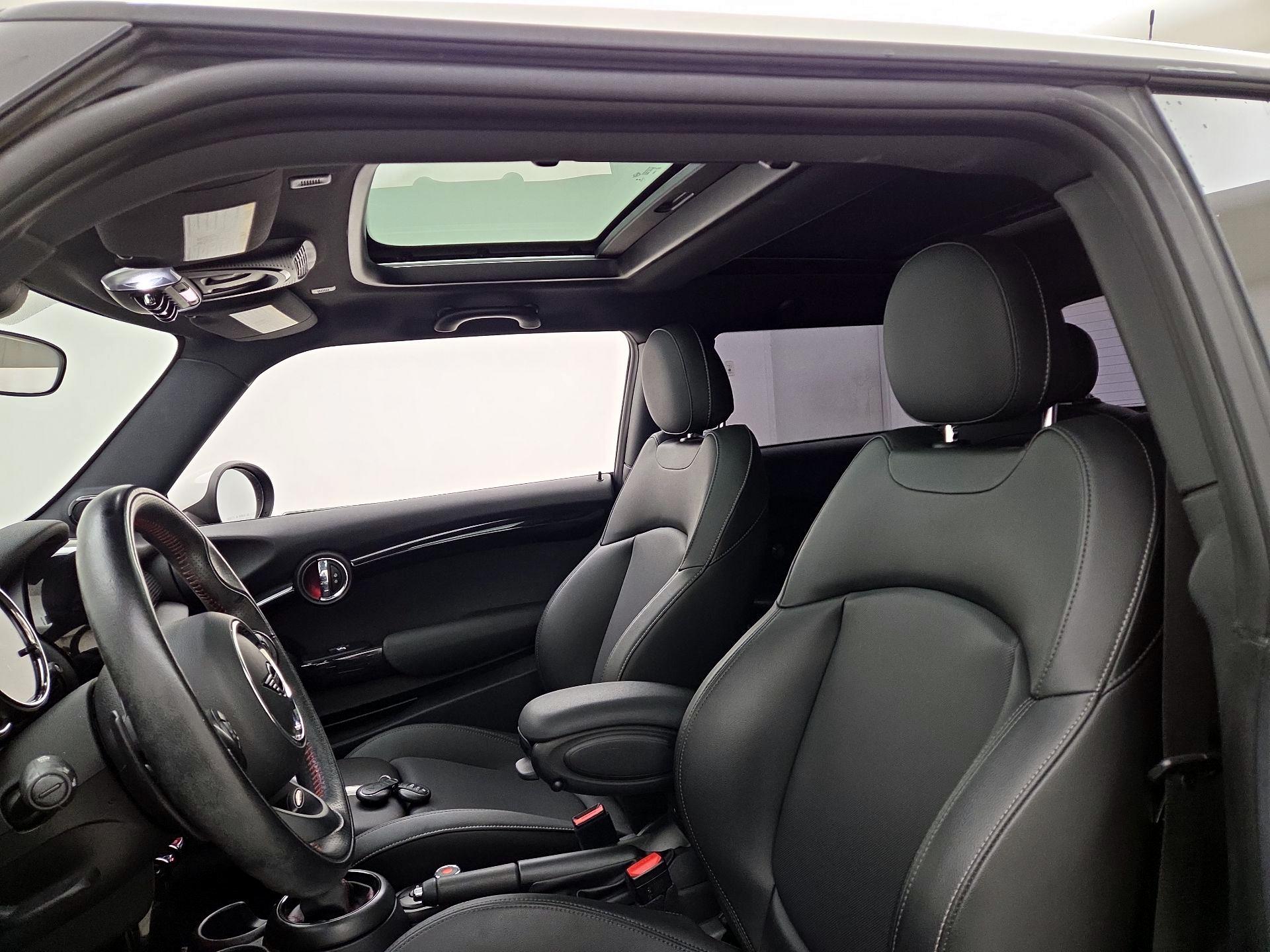 Thumbnail: 2019 MINI Cooper Hardtop - 19
