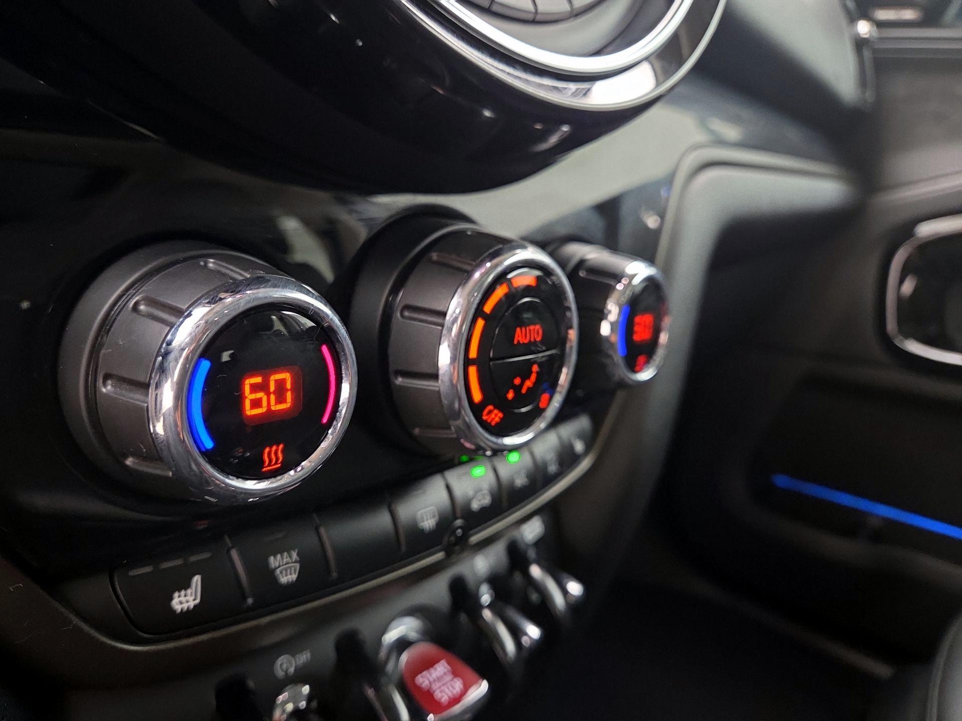 Thumbnail: 2020 MINI Cooper Countryman - 16