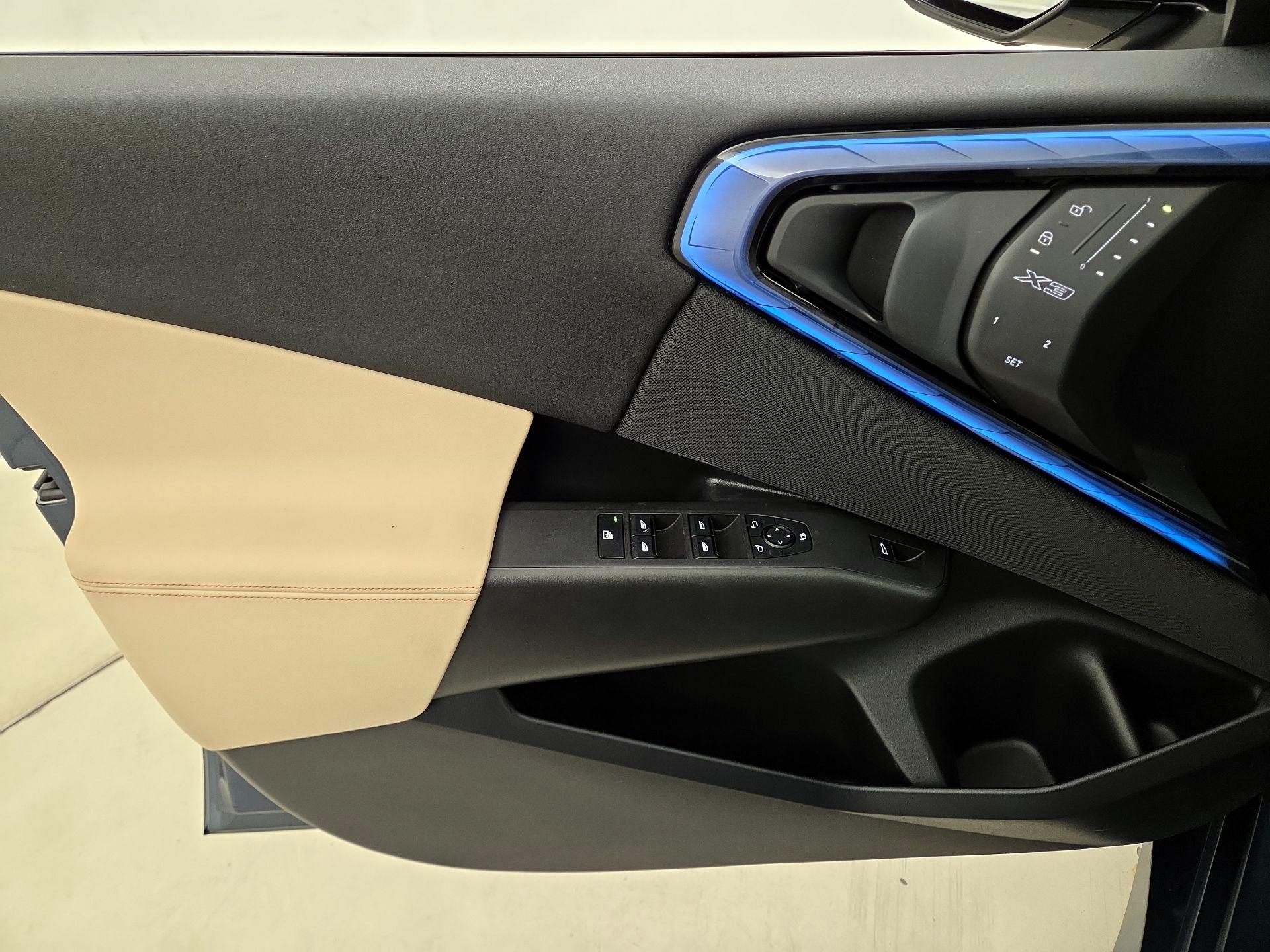 Thumbnail: 2025 BMW X3 - 12